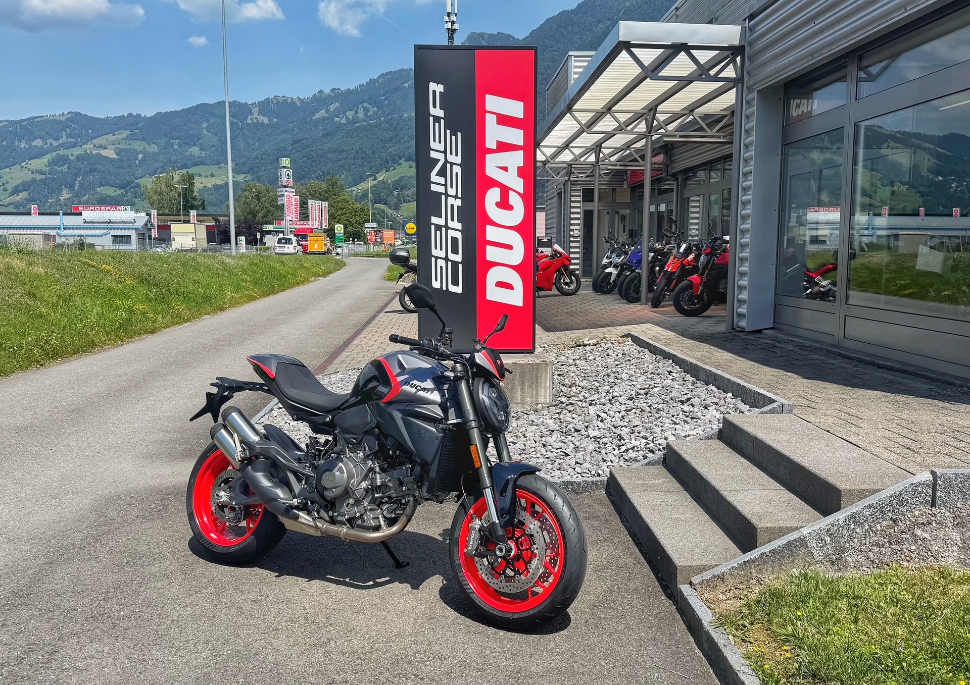 DUCATI Monster+ 890 (35kW)
