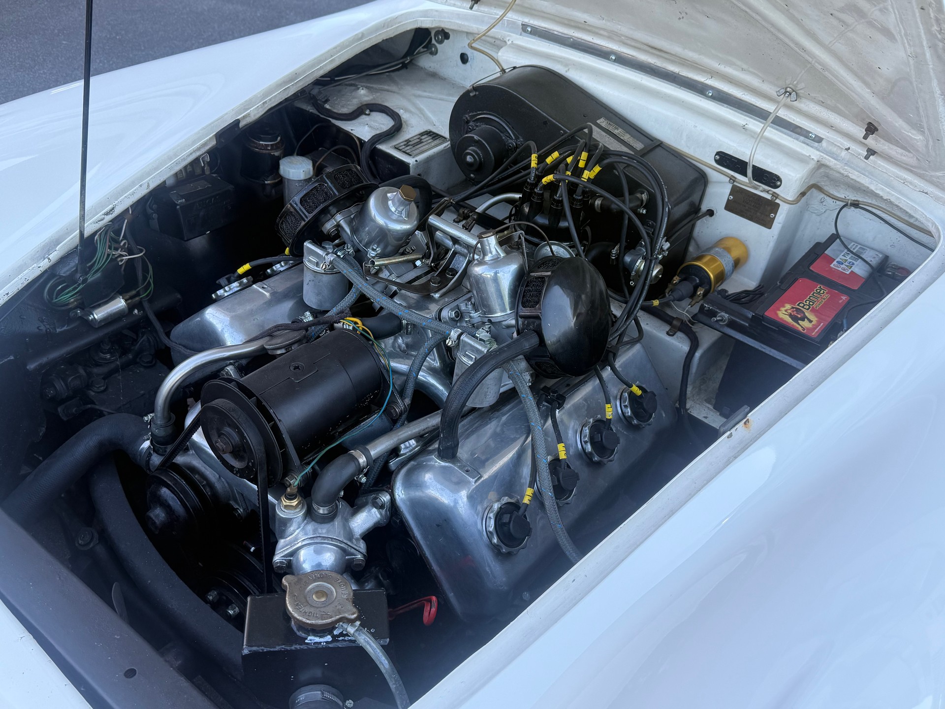 DAIMLER SP250-image-12