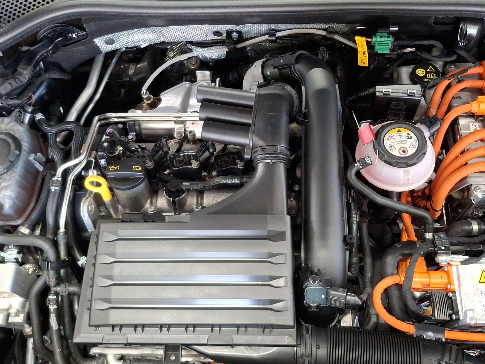 CUPRA Formentor 1.4 e-HYBRID pHEV VZ DSG-image-15