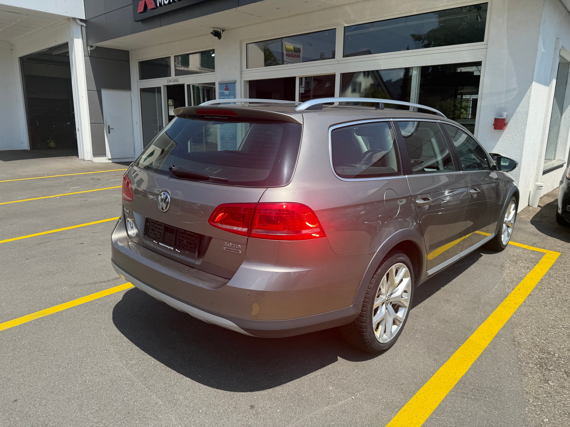 VW Passat Alltrack 2.0 TDI BlueMotion Technology-image-3