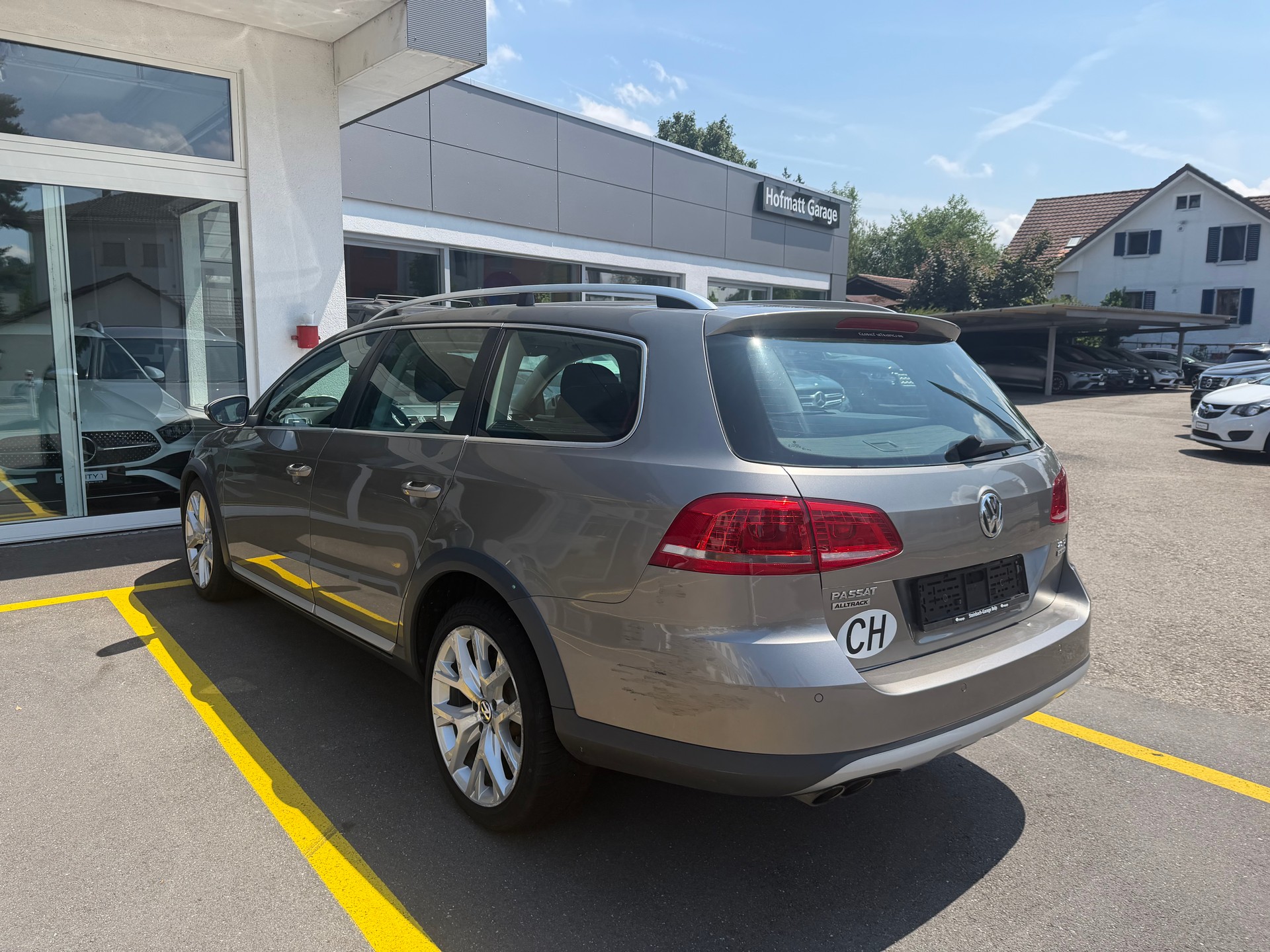 VW Passat Alltrack 2.0 TDI BlueMotion Technology-image-4