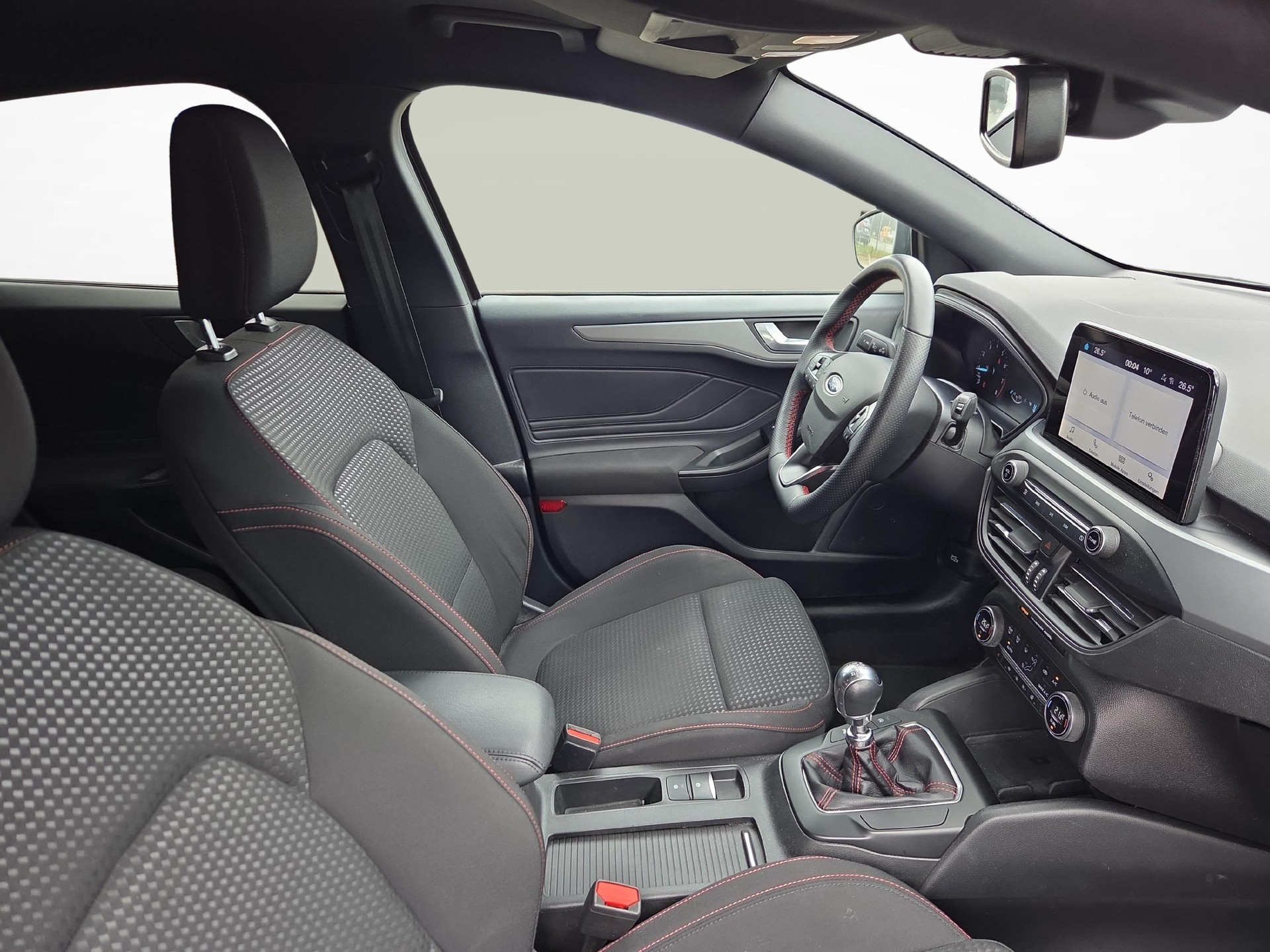 FORD Focus 1.0i EcoB Hybrid 155 ST-Line Style-image-9