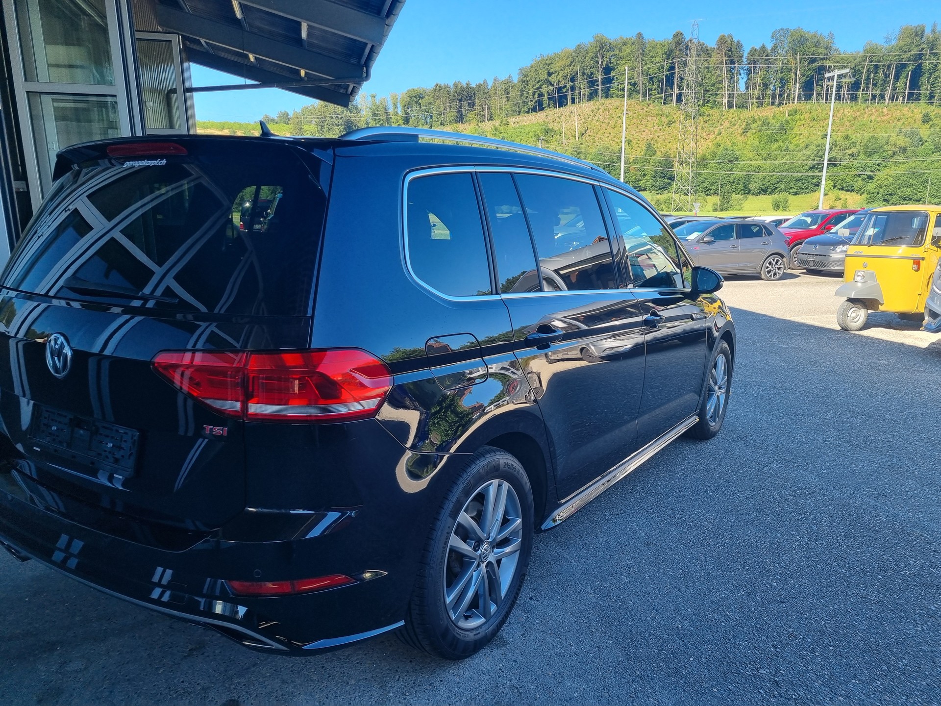 VW Touran 1.8 TSI BlueMotion Technology Highline DSG-image-3