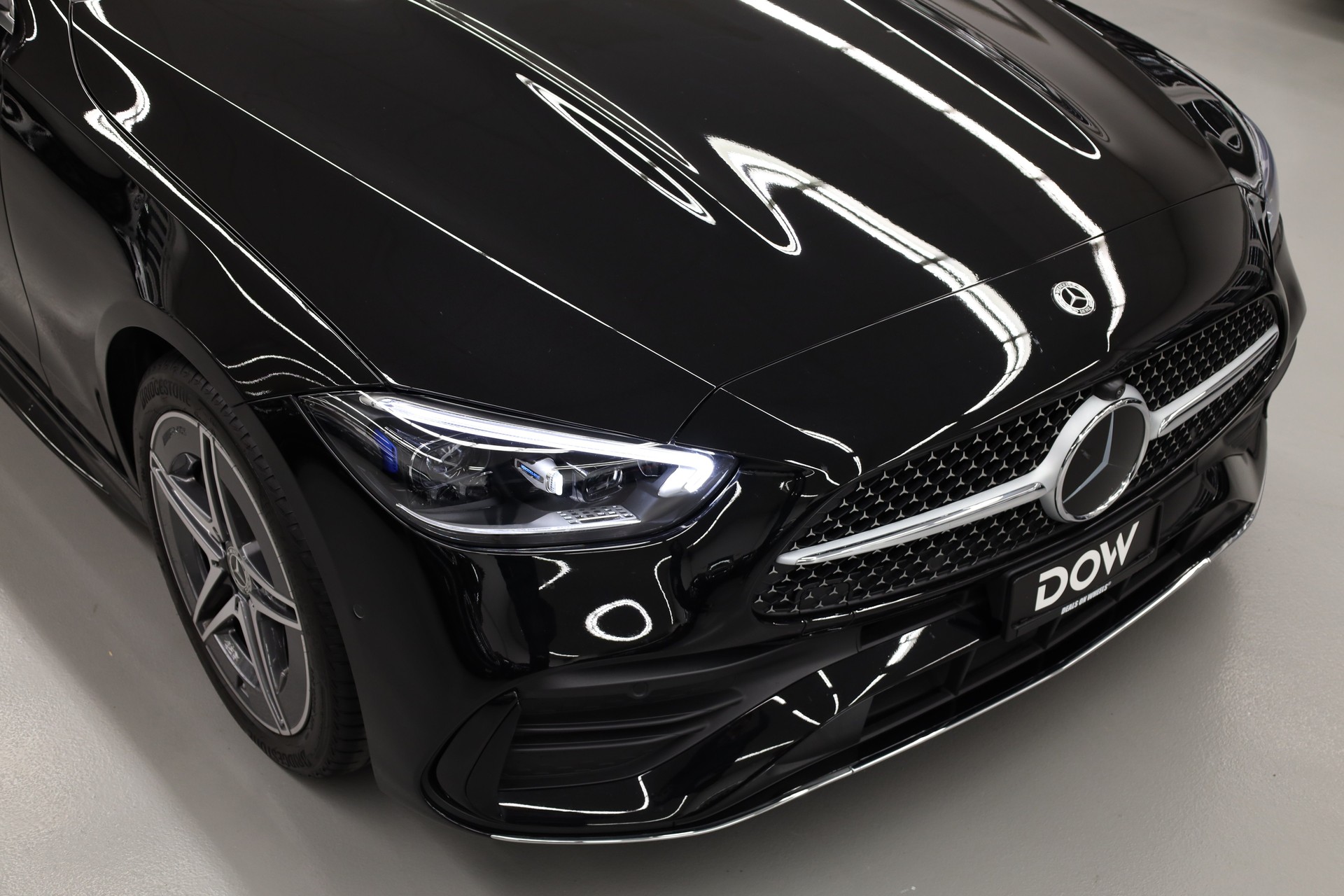 MERCEDES-BENZ C 200 AMG Line 4matic-image-4