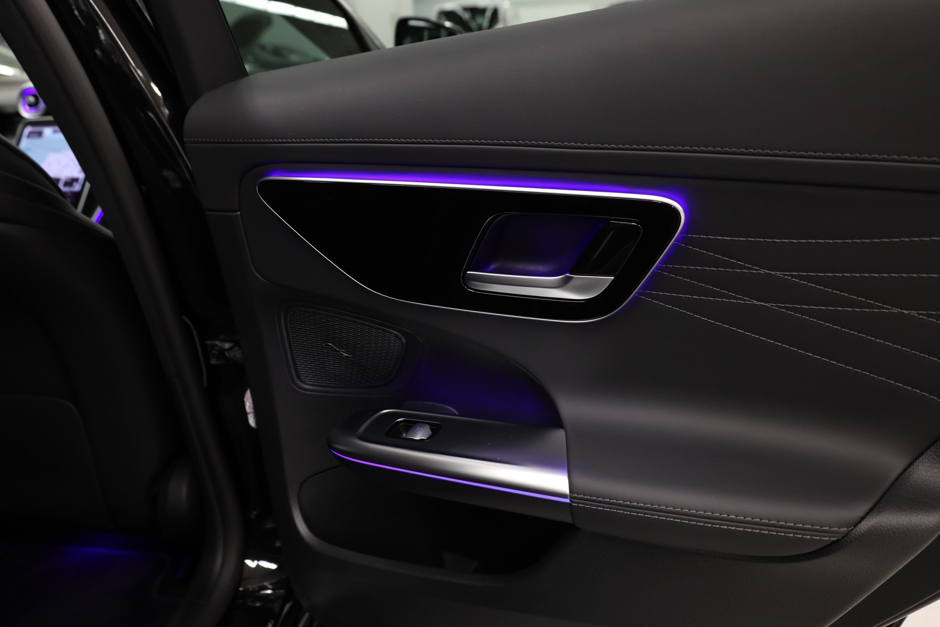 MERCEDES-BENZ C 200 AMG Line 4matic-image-29