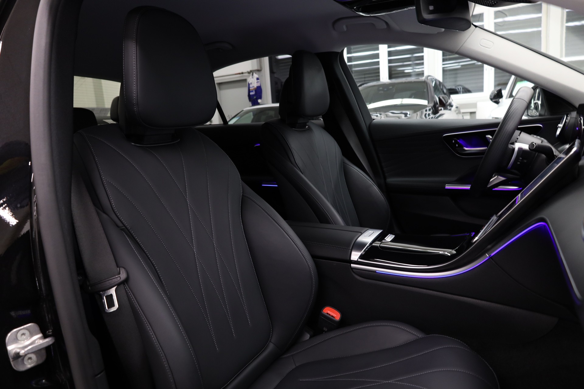 MERCEDES-BENZ C 200 AMG Line 4matic-image-17