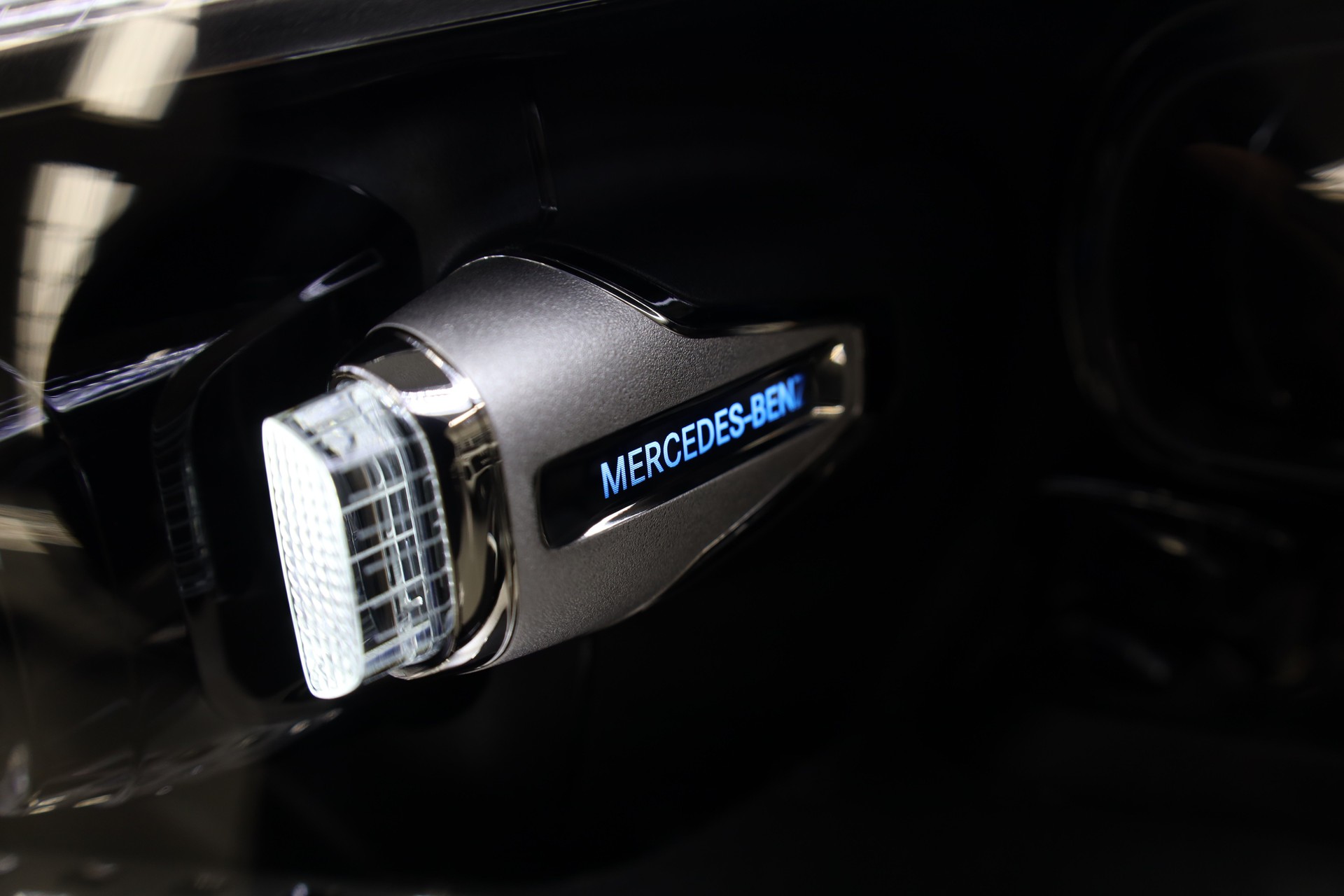 MERCEDES-BENZ C 200 AMG Line 4matic-image-30