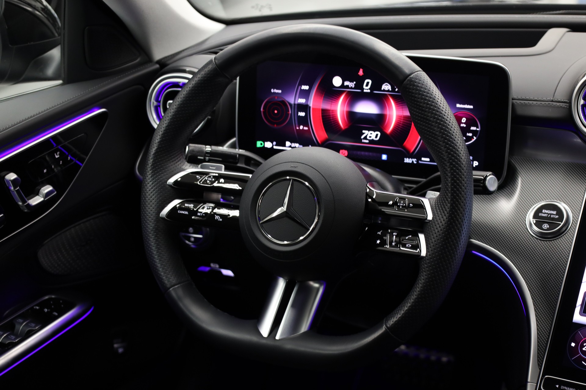 MERCEDES-BENZ C 200 AMG Line 4matic-image-18