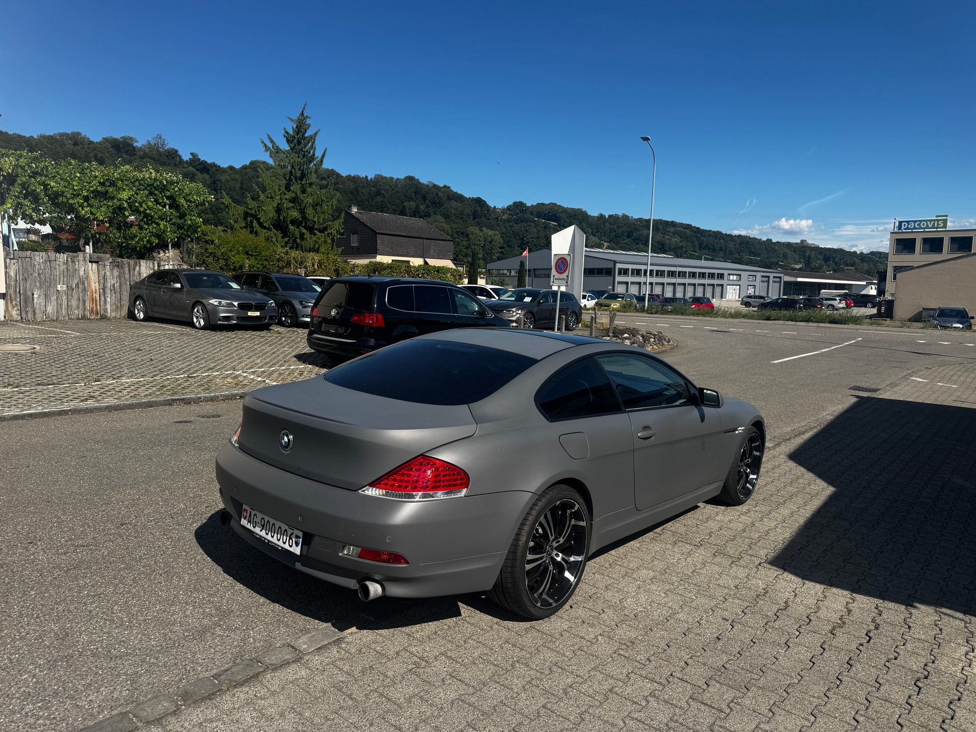 BMW 630i-image-2