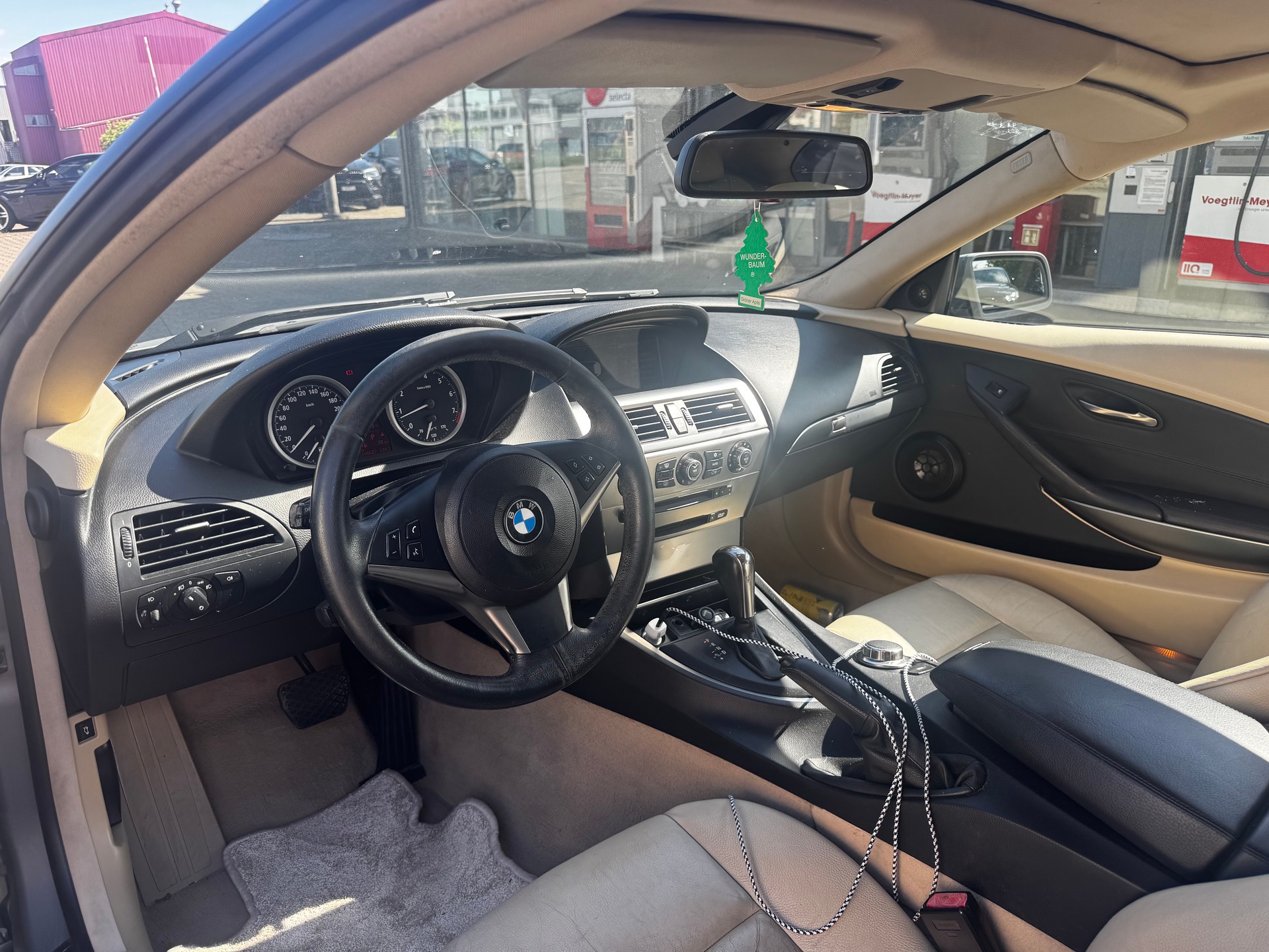 BMW 630i-image-4