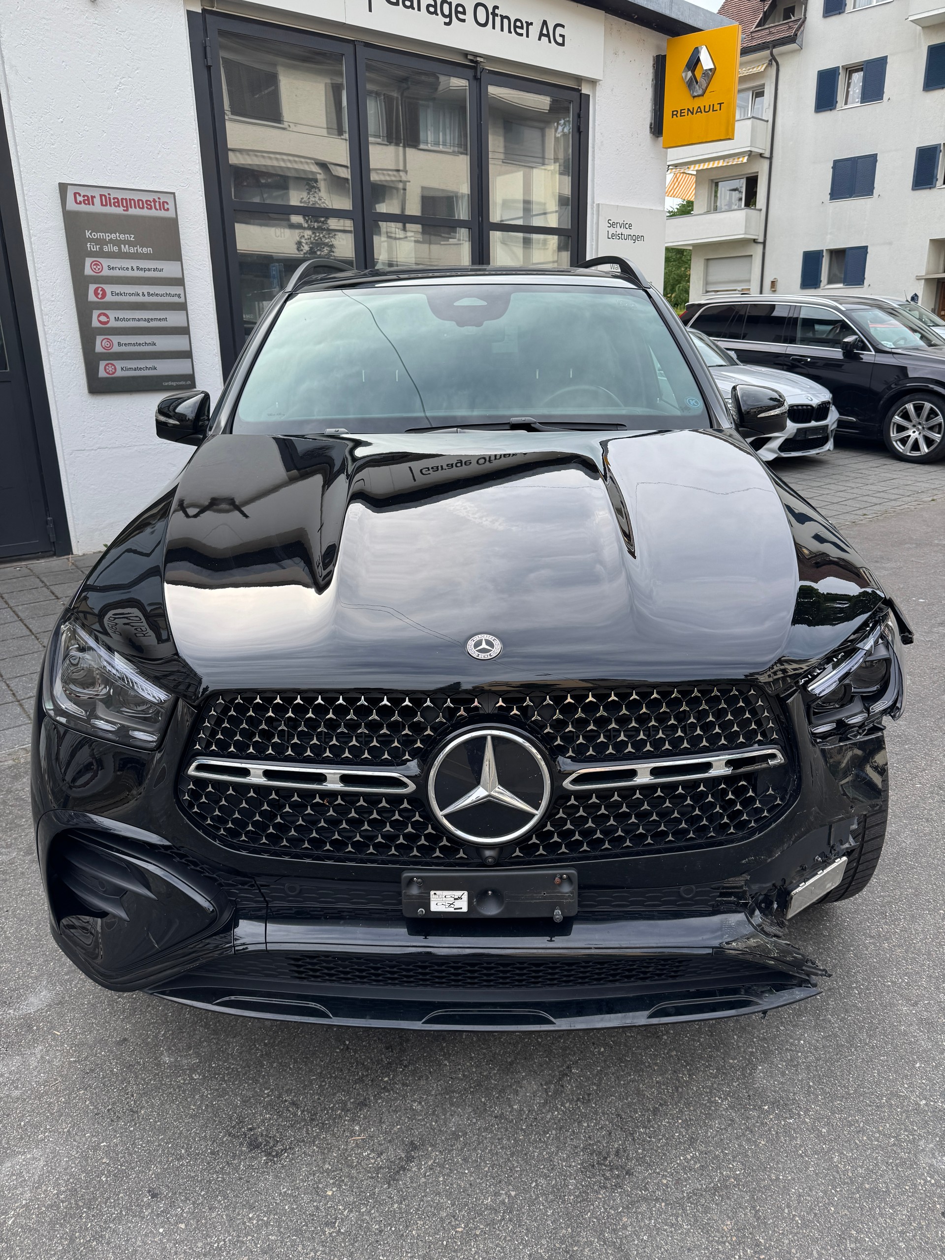 MERCEDES-BENZ GLE 400 e 4Matic 9G-Tronic-showroom-element-3