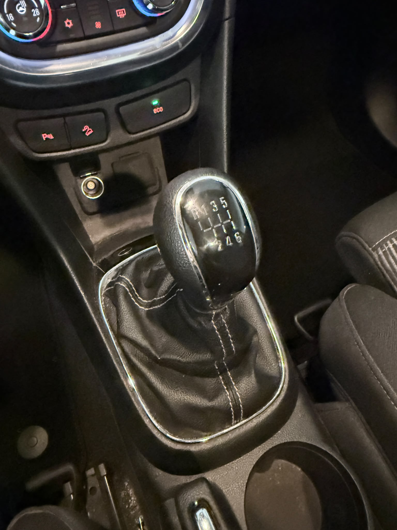 OPEL Mokka 1.4i 16V Turbo Cosmo 4WD-image-18