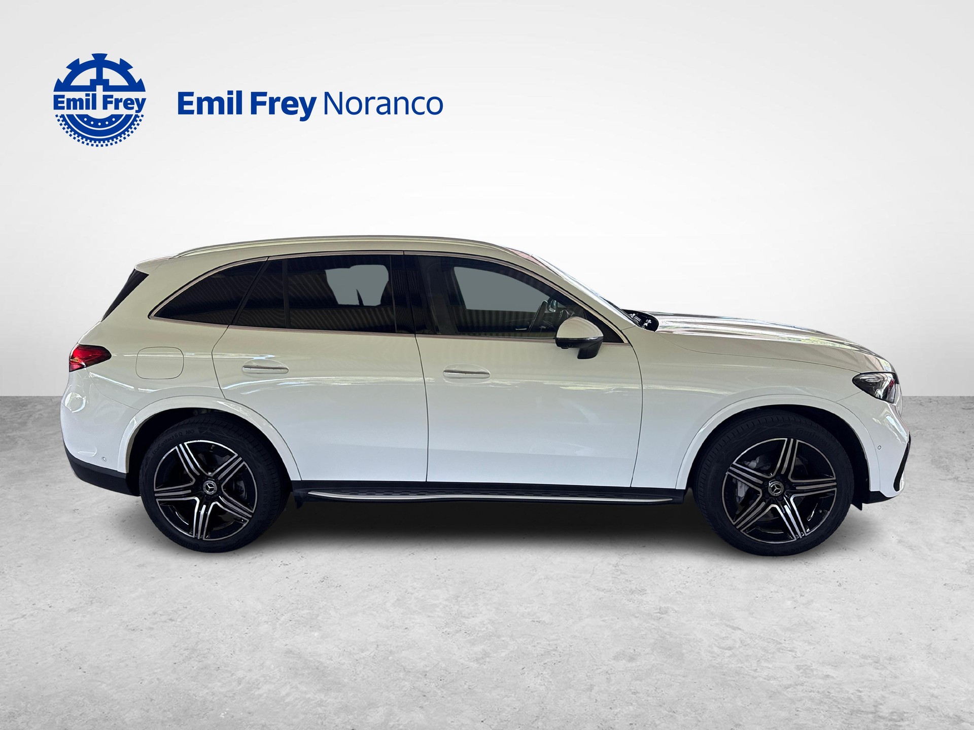 MERCEDES-BENZ GLC 450 d AMG Line 4matic + Gancio traino elettrico e Pneumatici invernali inclusi-image-5