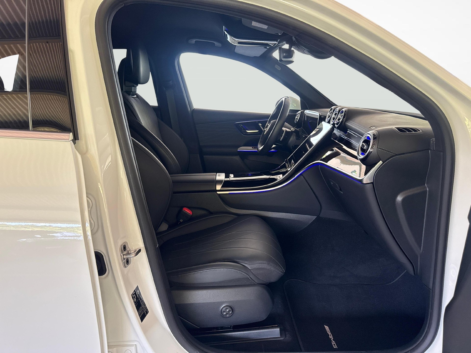 MERCEDES-BENZ GLC 450 d AMG Line 4matic - Gancio traino elettrico e Pneumatici invernali inclusi-image-8