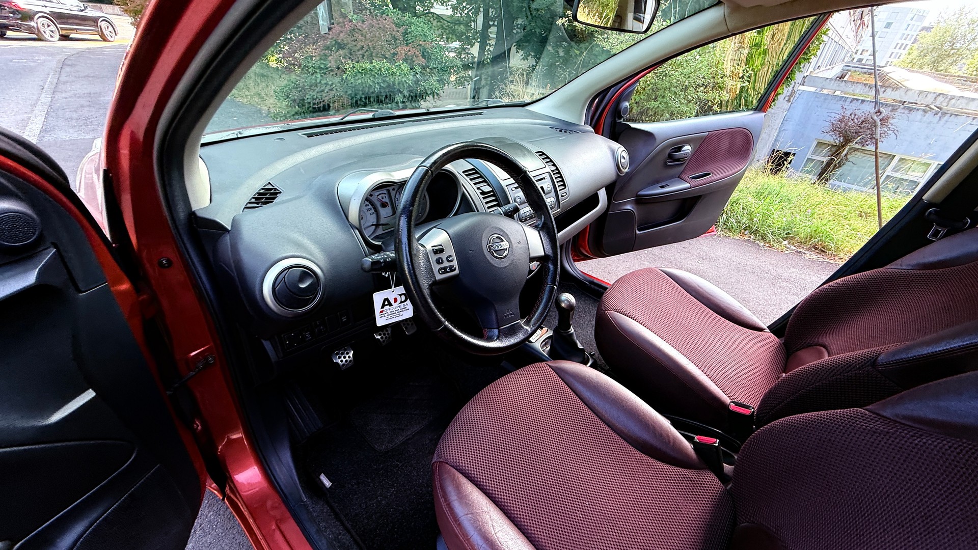 NISSAN Note 1.6 tekna-image-10