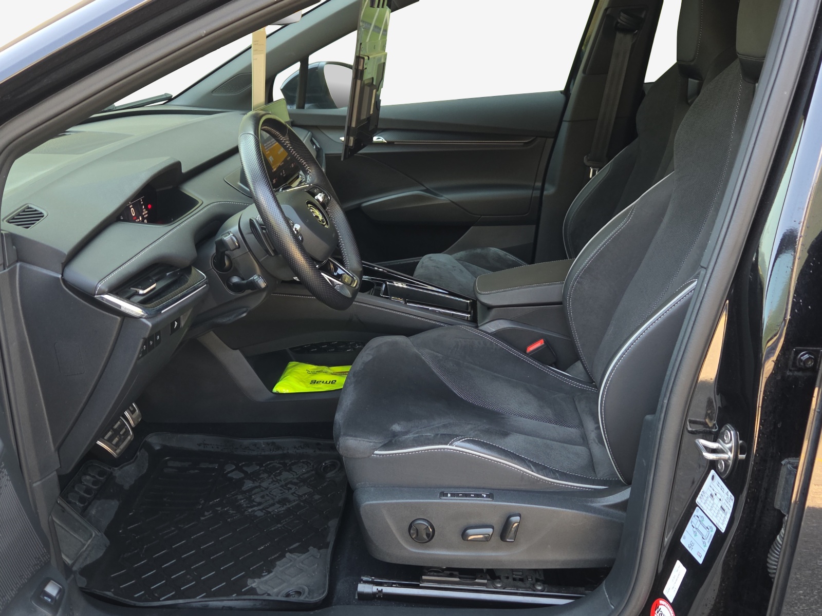 SKODA Enyaq iV 80x SportLine-image-7