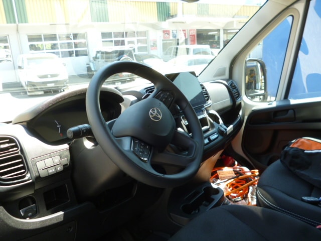 TOYOTA Proace MAX EV 110kWh DK Panel Van Active 3,95t L3H2-image-3