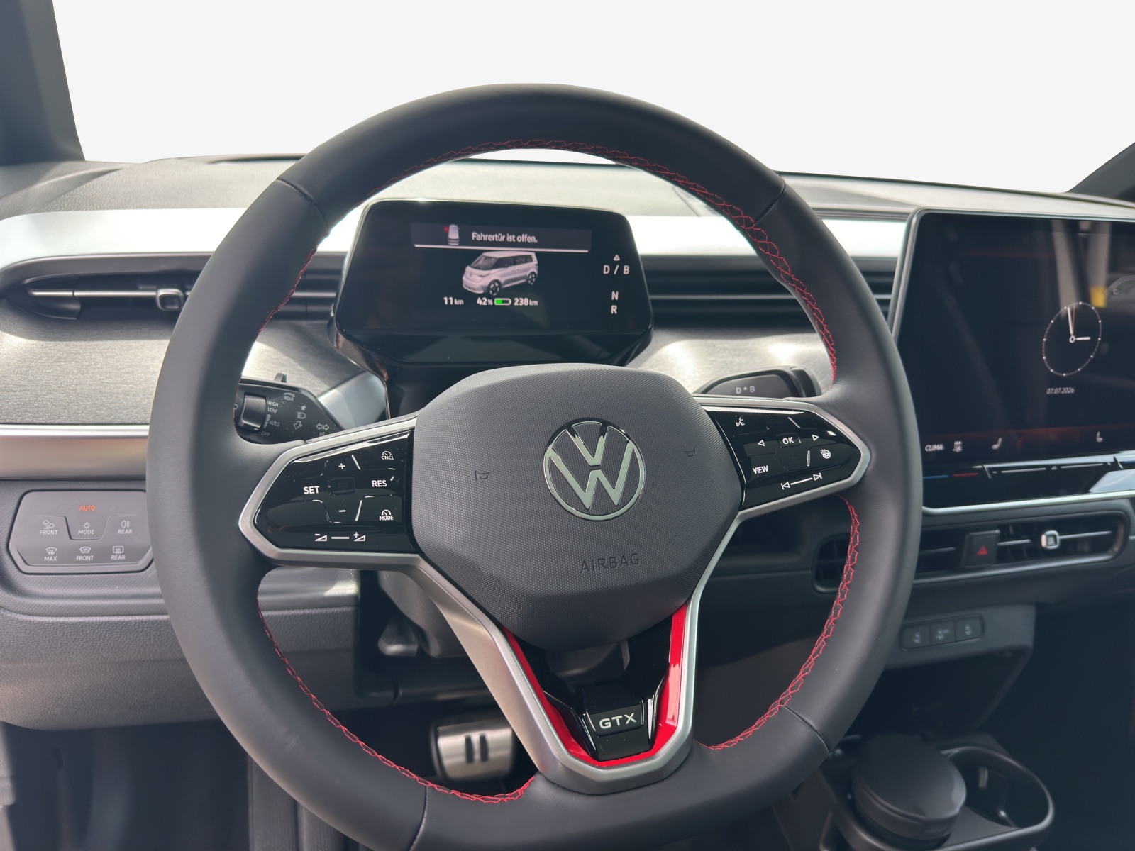 VW ID.Buzz LWB GTX 4 Motion-image-9