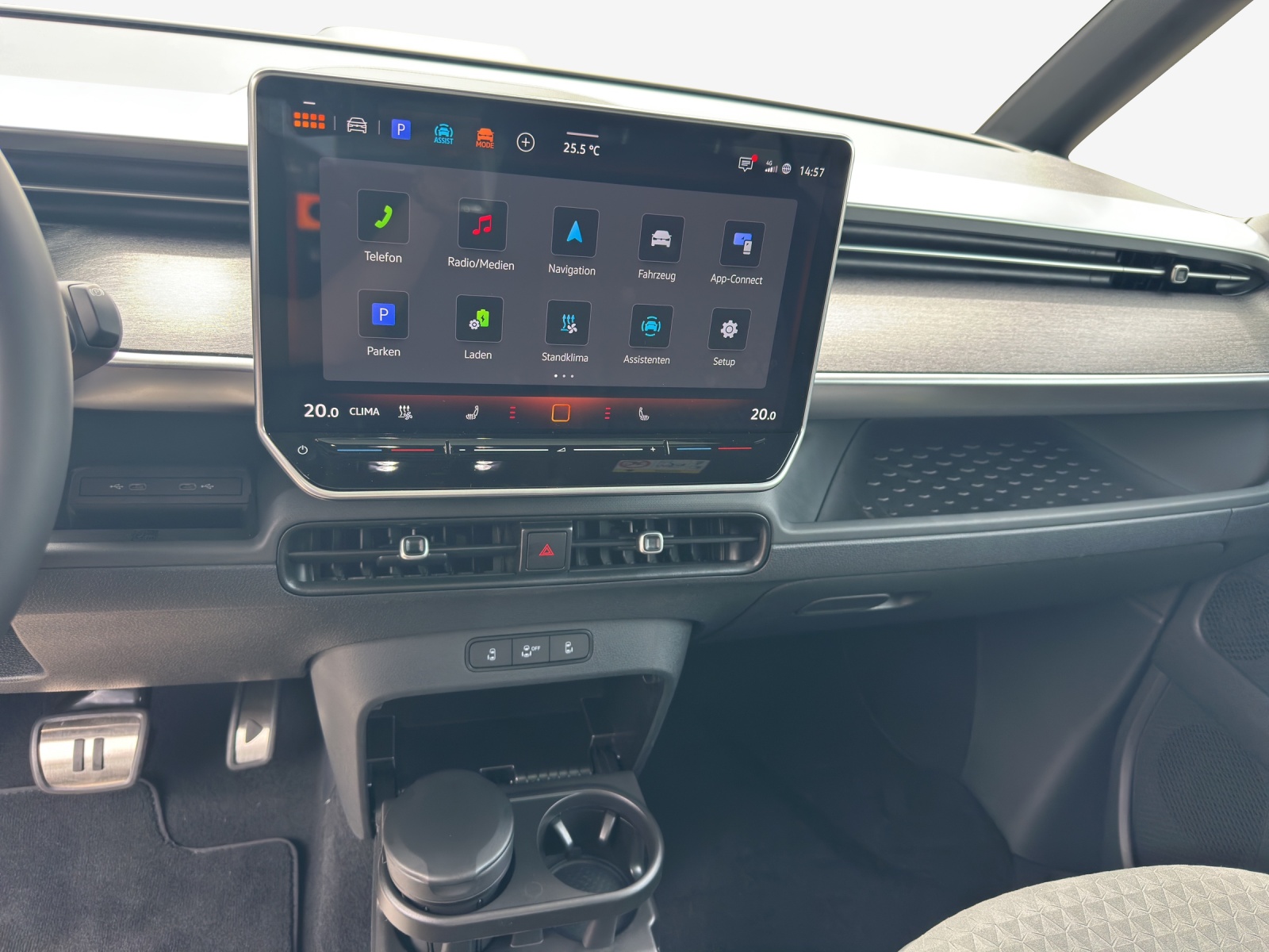 VW ID.Buzz LWB GTX 4 Motion-image-10