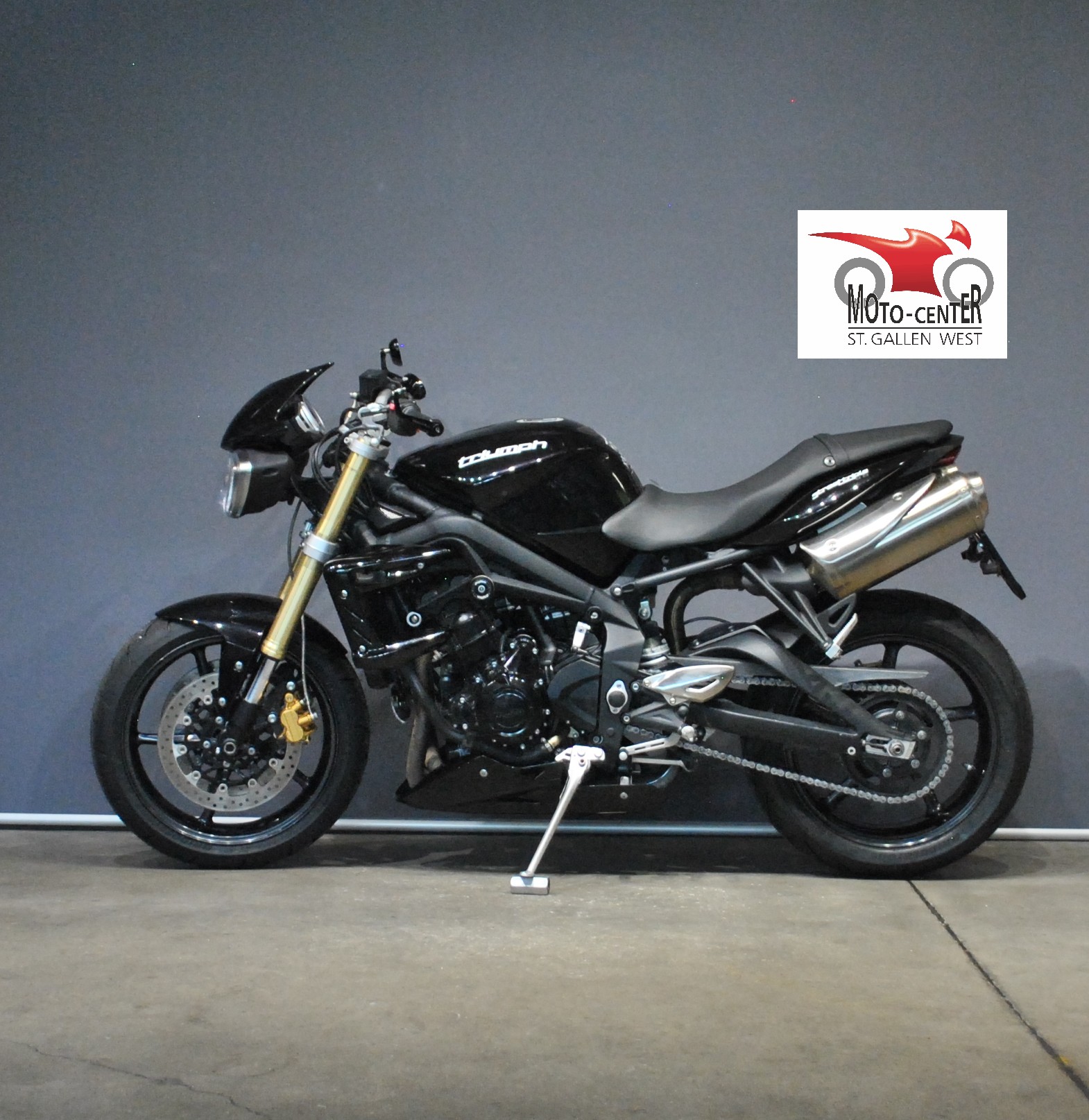TRIUMPH Street Triple 675-showroom-element-2