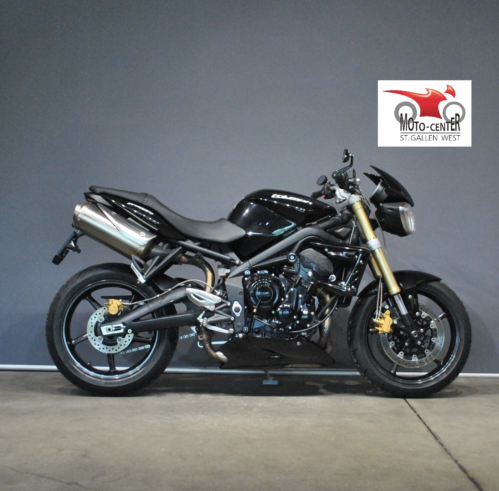 TRIUMPH Street Triple 675-showroom-element-1