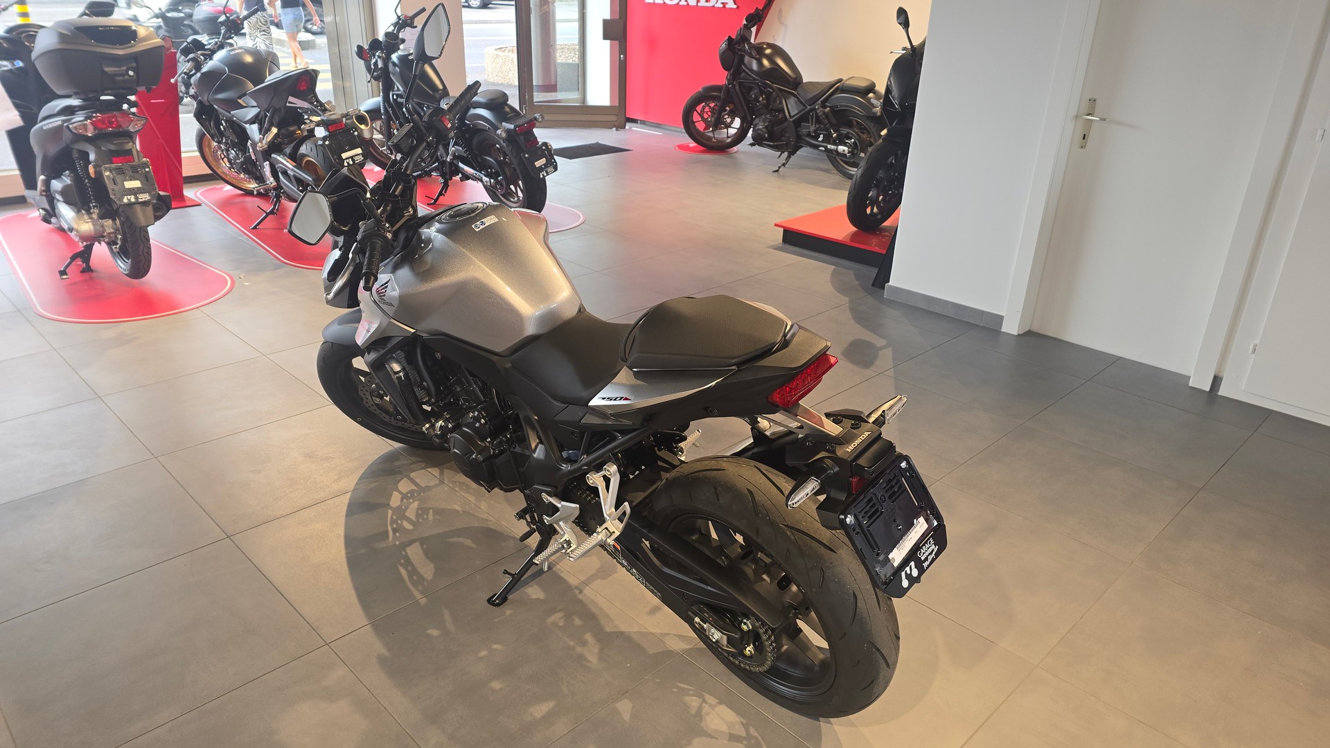 HONDA CB 750 Hornet-image-9