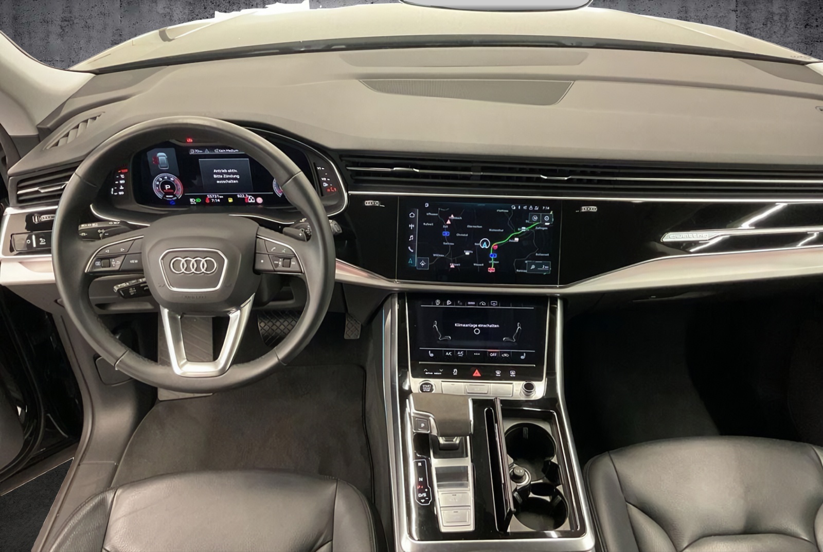 AUDI Q8 55 TFSI quattro tiptronic-image-4