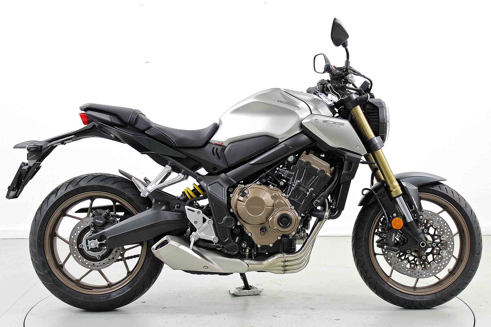 HONDA CB 650 R ABS E-Clutch-showroom-element-3