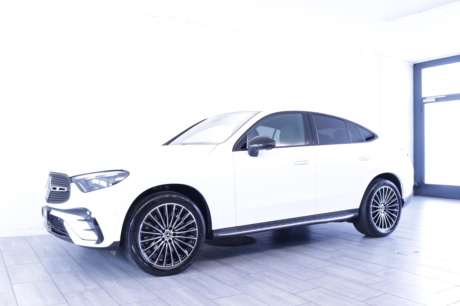 MERCEDES-BENZ GLC 300 AMG Line 4matic Coupé-image-1