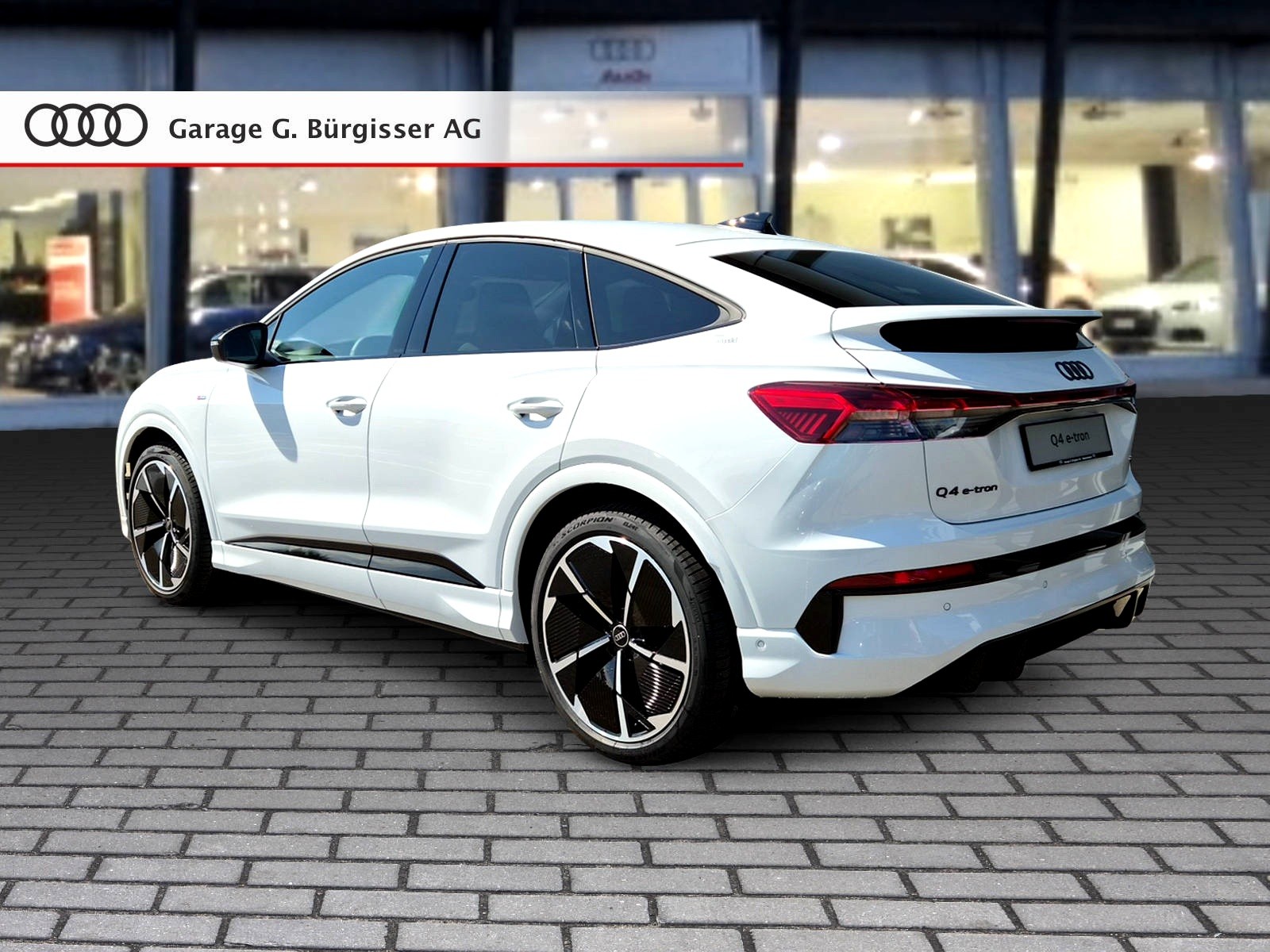 AUDI Q4 Sportback e-tron quattro performance Edition Swiss Ski Gletscherweiss Metallic-showroom-element-3