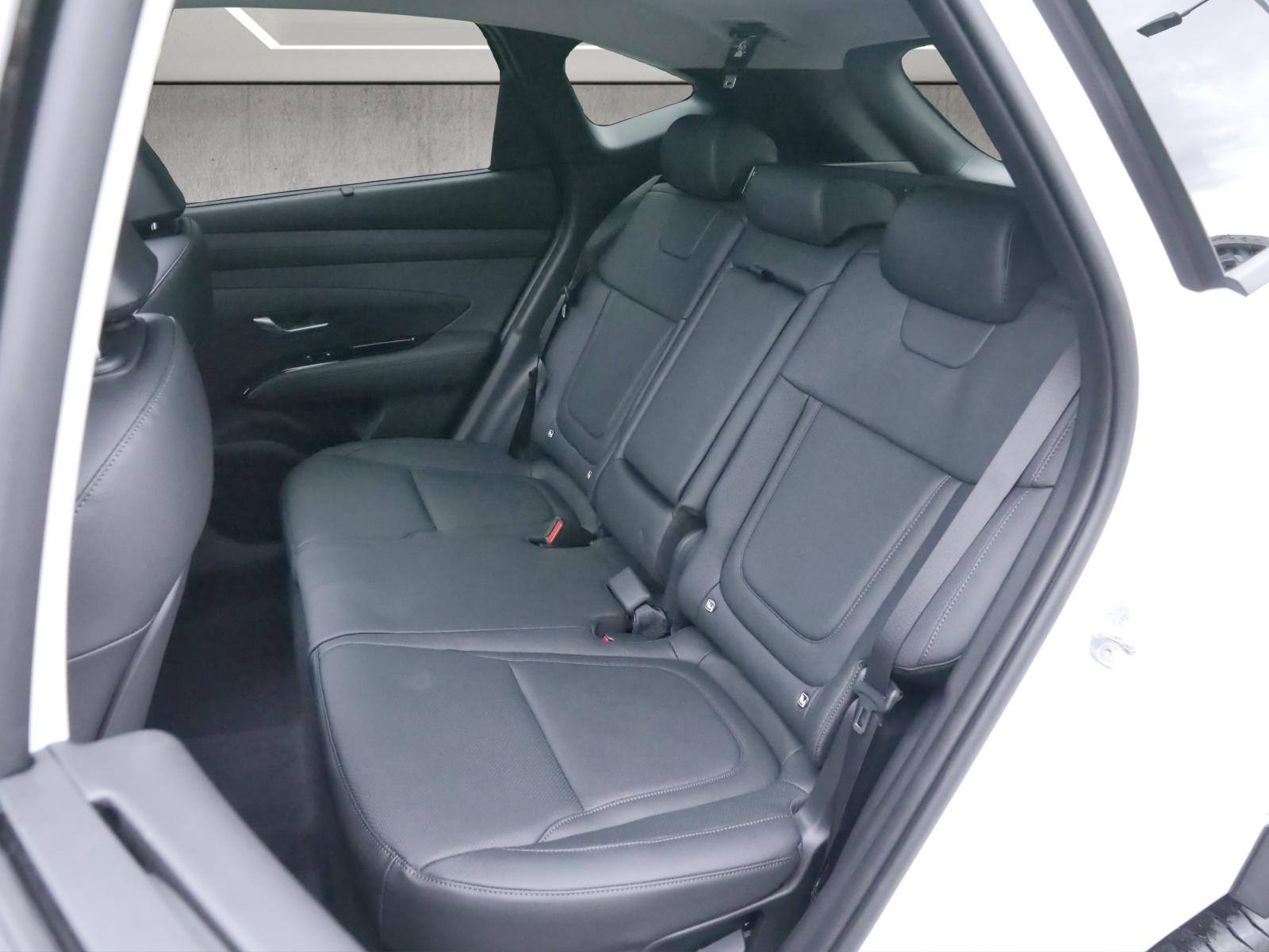 HYUNDAI Tucson 1.6 T-GDi HEV Vertex Swiss Edition 4WD-image-9