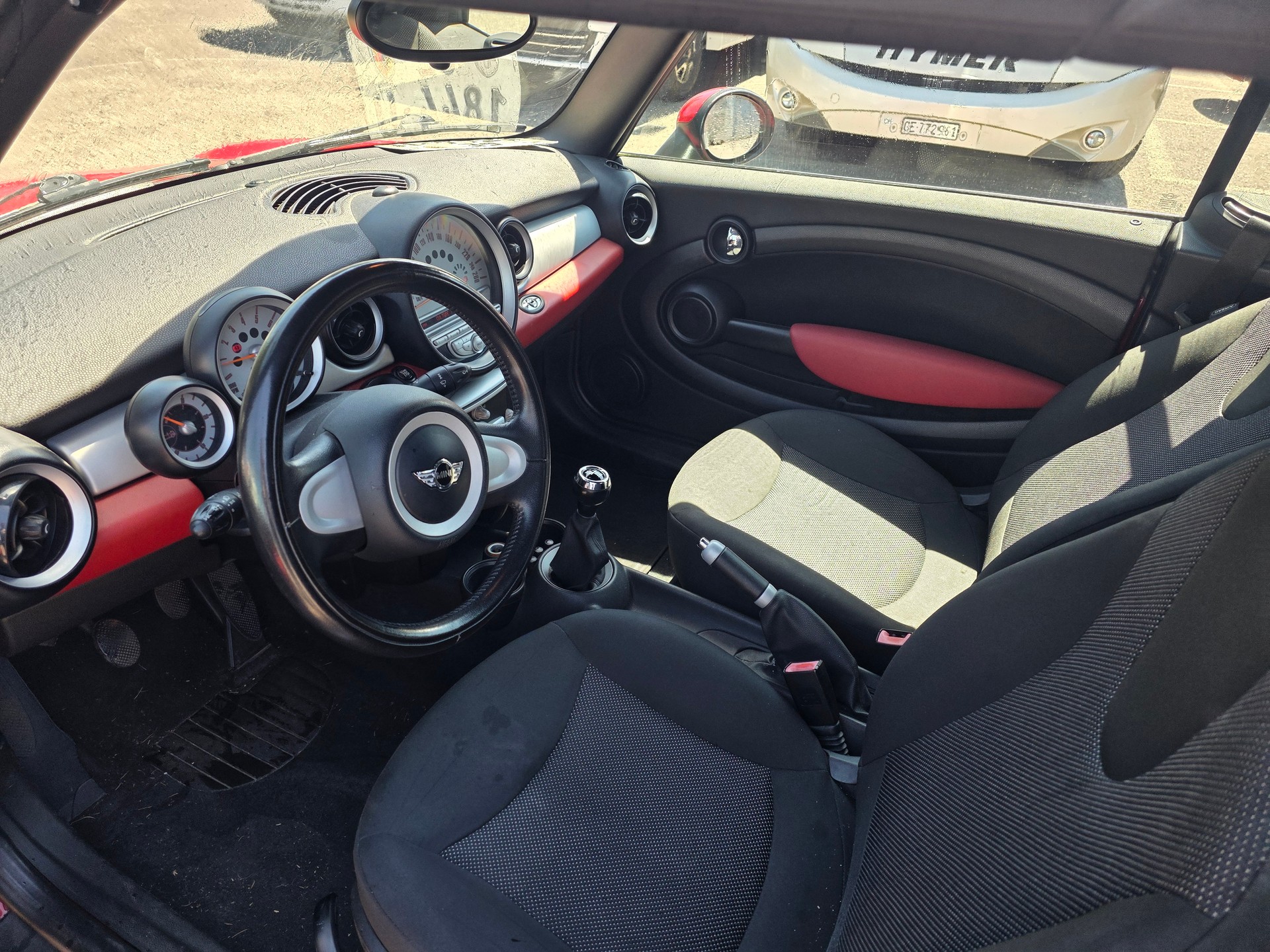 MINI Cooper Cabriolet-image-5
