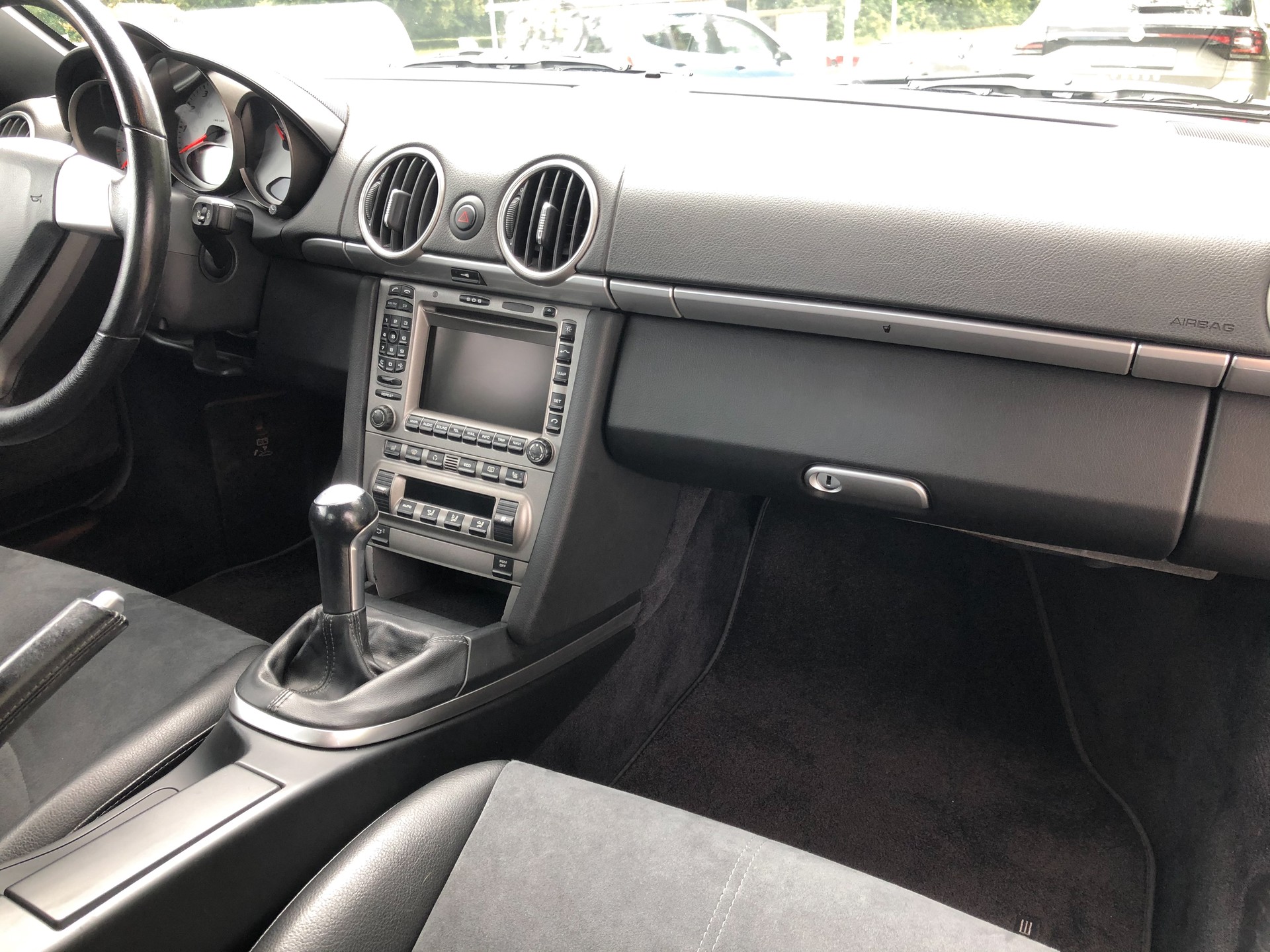 PORSCHE 3.4 295 S-image-4