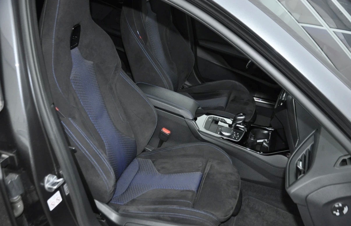 BMW M135i xDrive-image-2