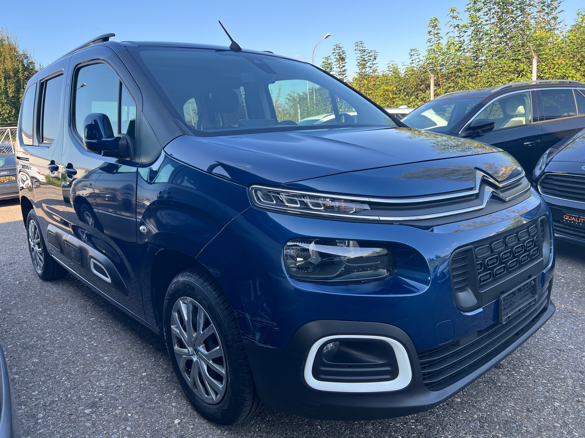 CITROEN Berlingo 1.2i PureTech Feel EAT8 Automatic-image-7