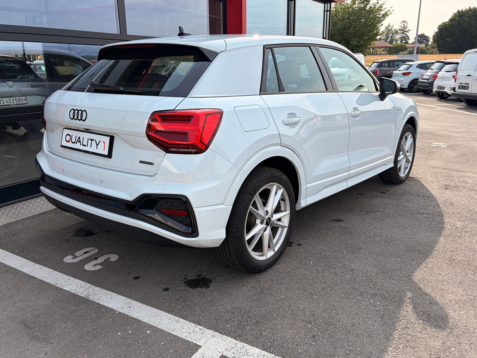 AUDI Q2 40 TFSI S line quattro S-tronic-image-3