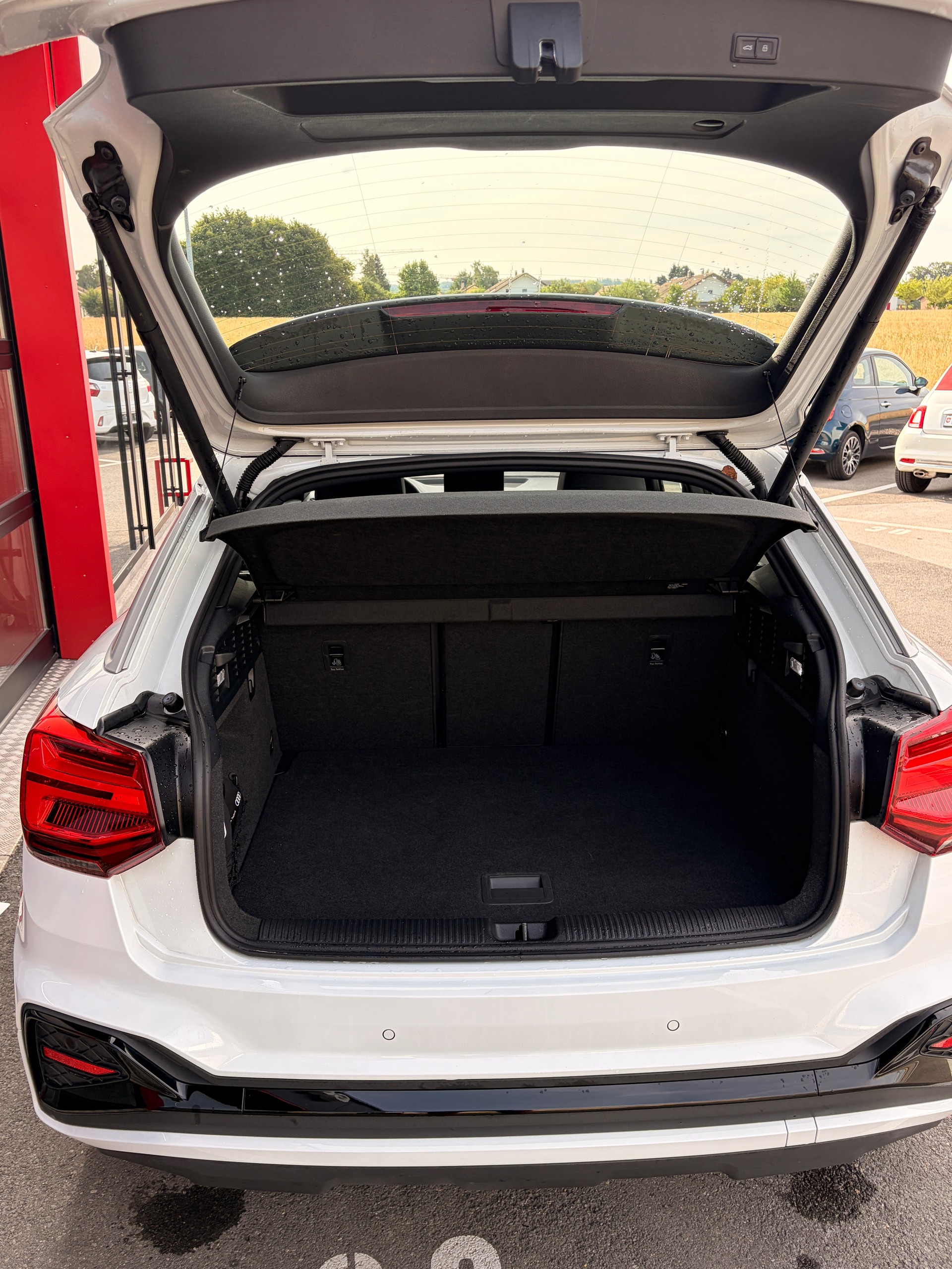 AUDI Q2 40 TFSI S line quattro S-tronic-image-8