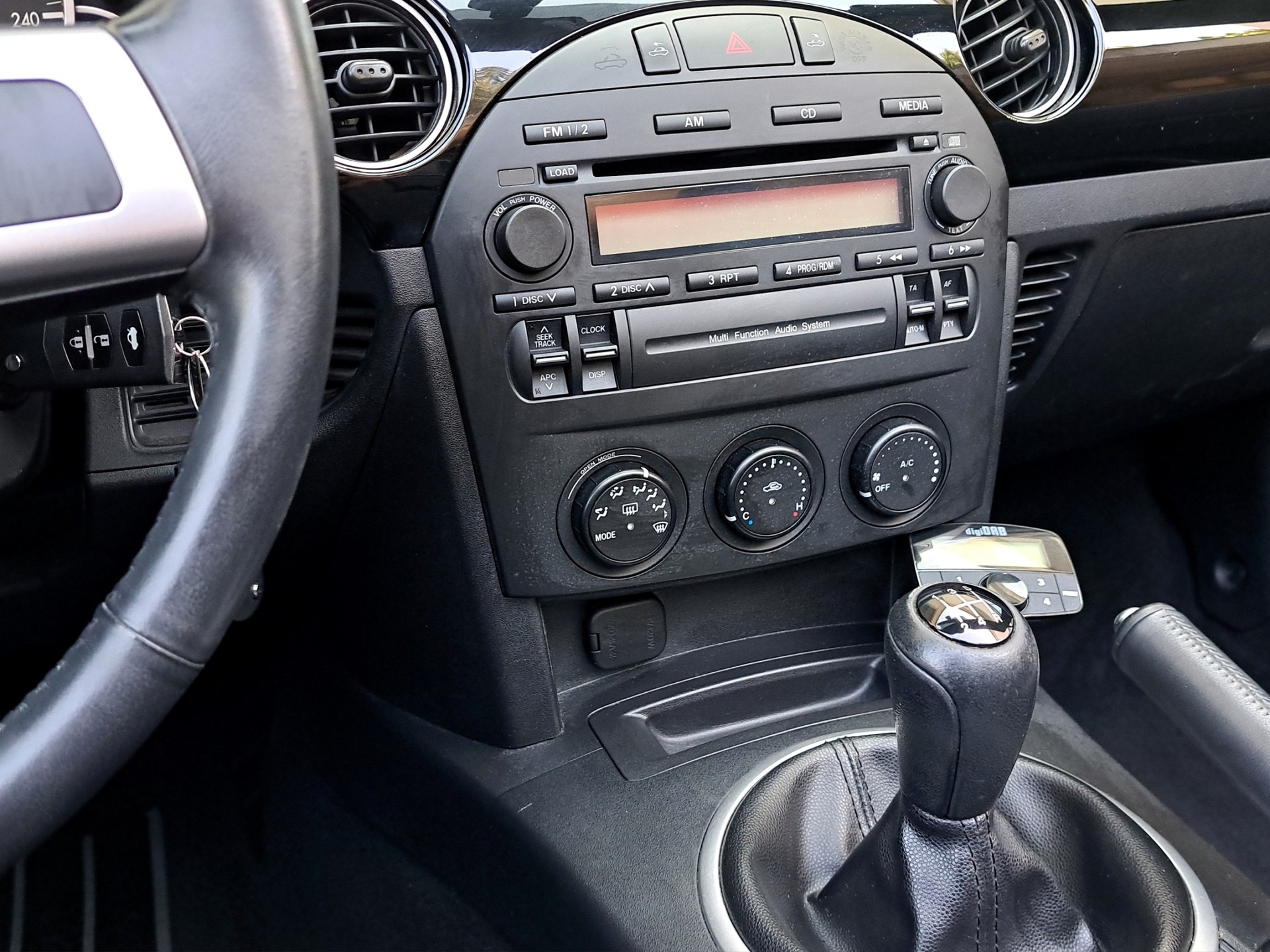 MAZDA MX-5 2.0i 16V Exclusive-image-8