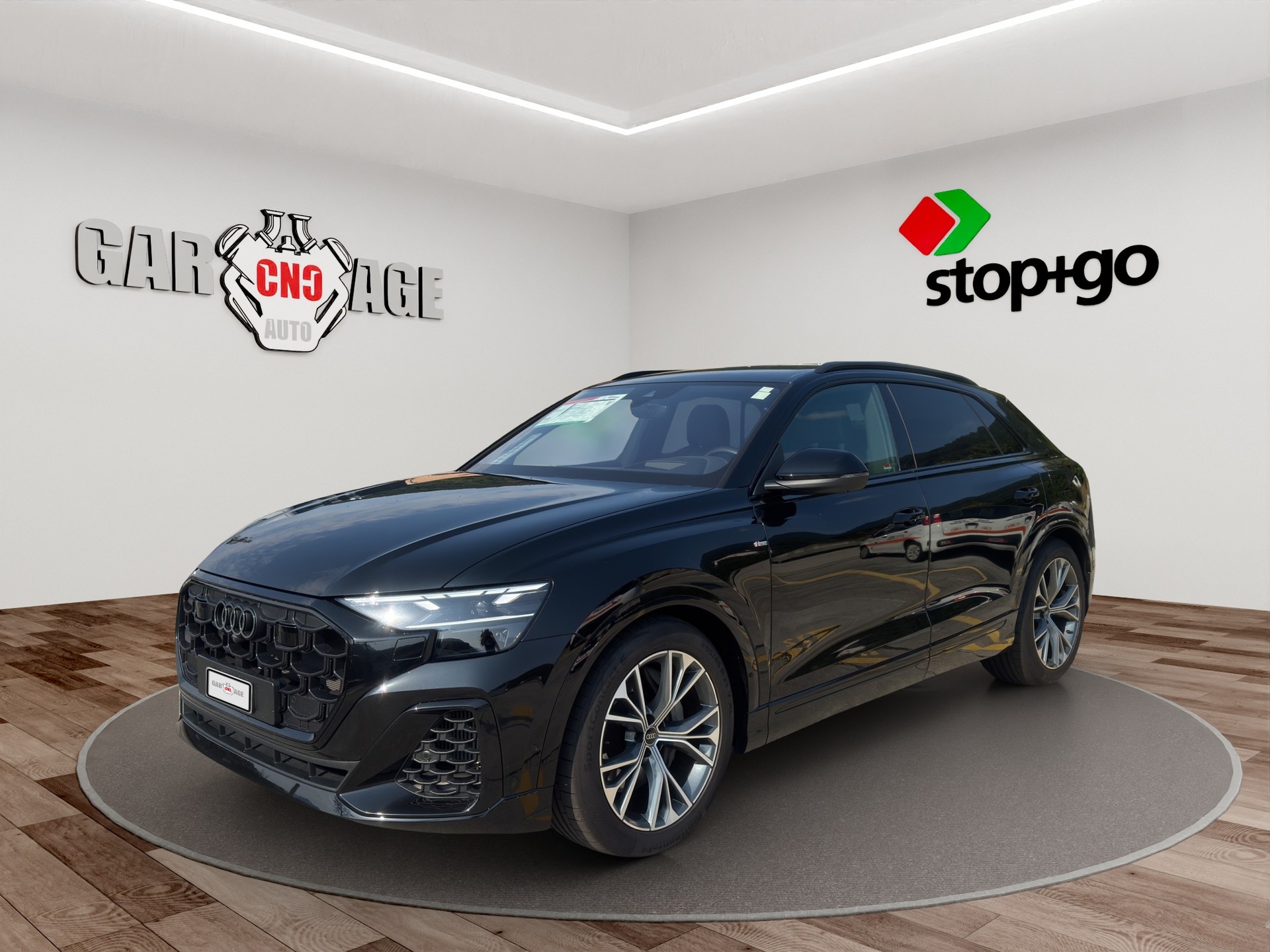 AUDI Q8 55 TFSI e quattro PHEV tiptronic-image-1