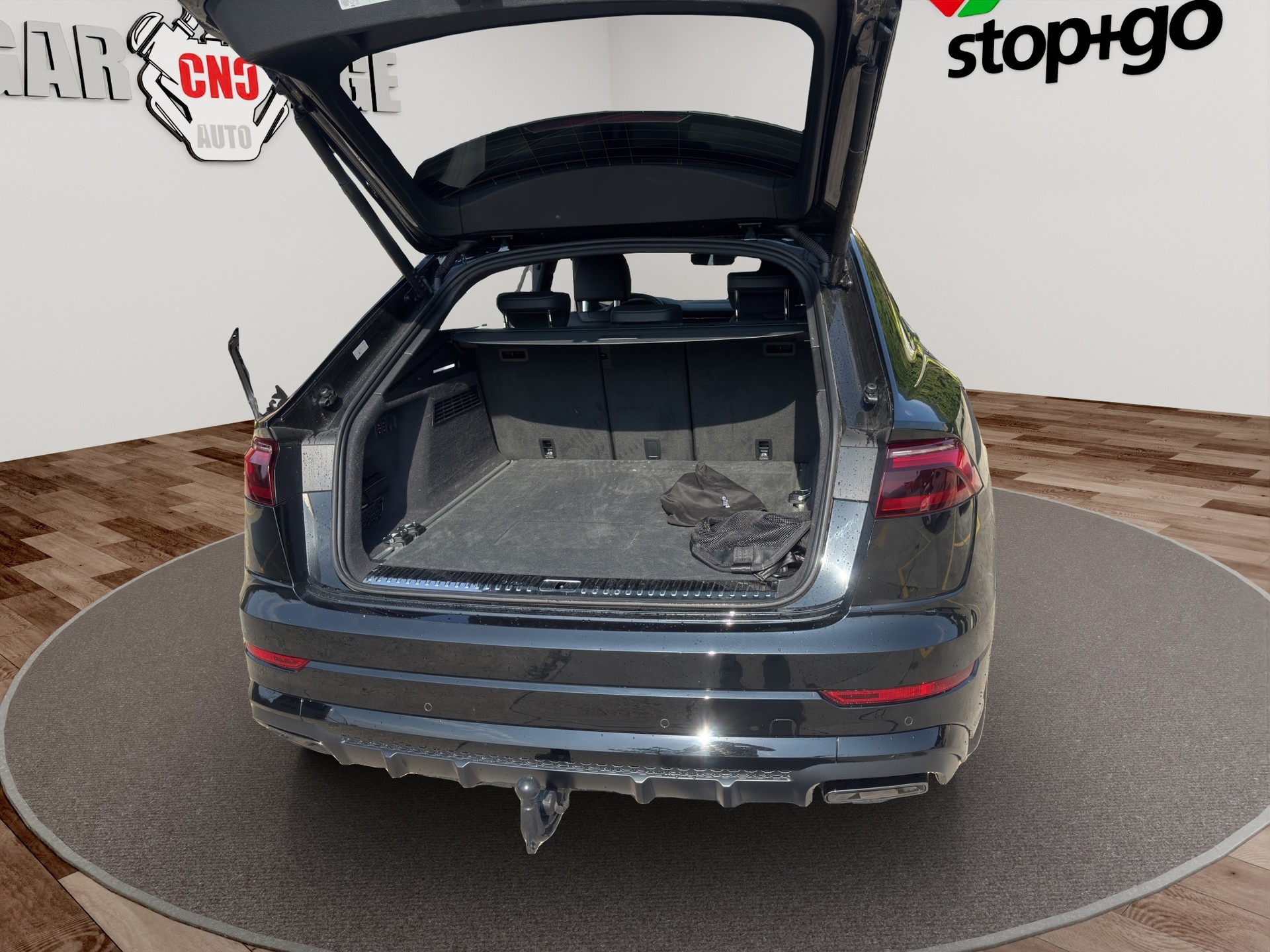 AUDI Q8 55 TFSI e quattro PHEV tiptronic-image-14