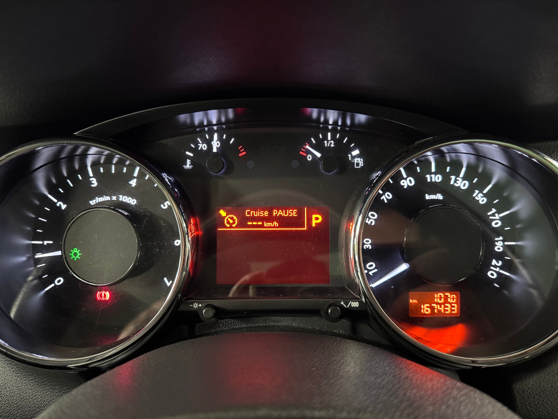PEUGEOT 5008 1.6 16V T Sport Pack Automatic-image-15