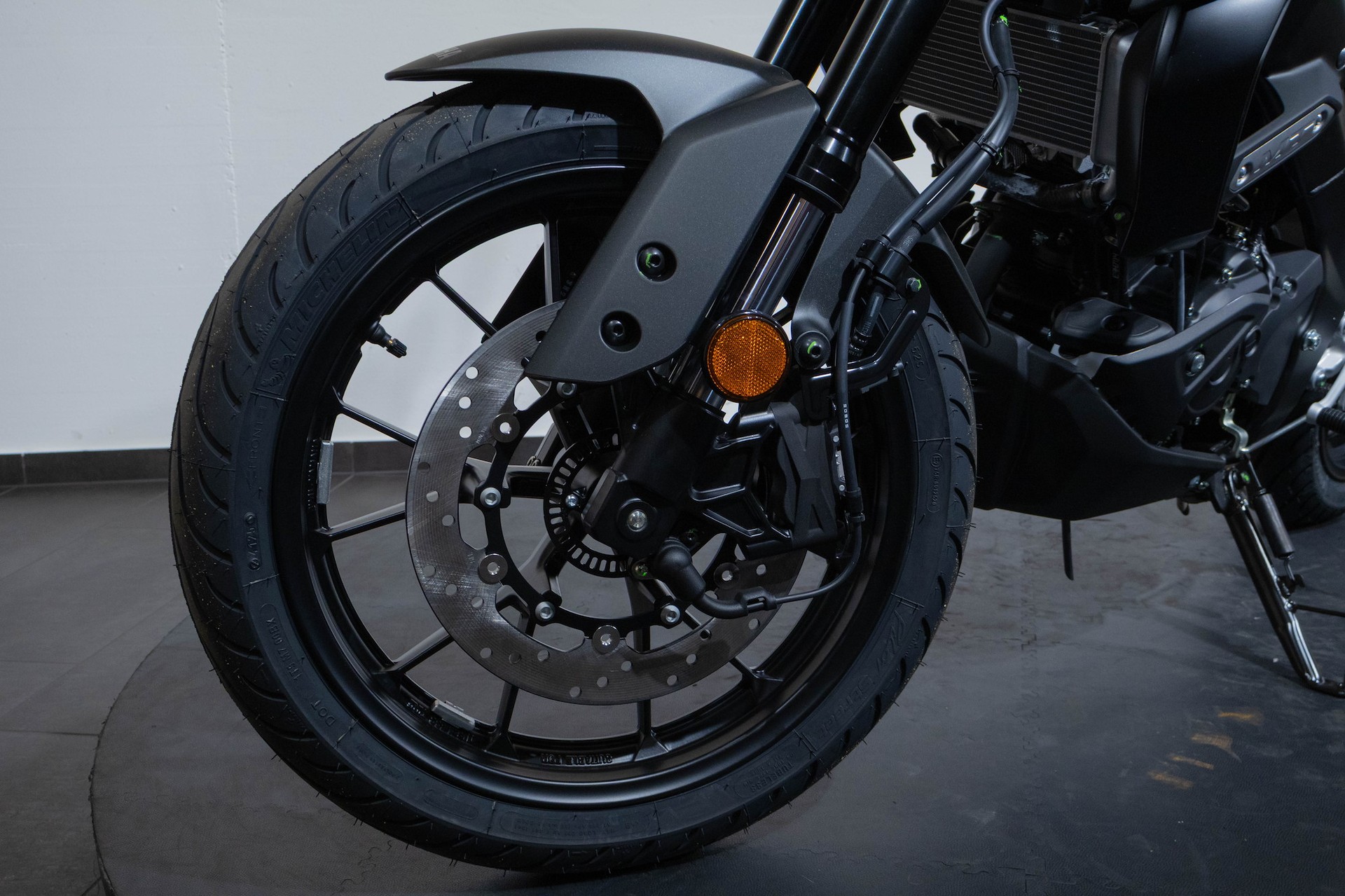 YAMAHA MT-125-image-15
