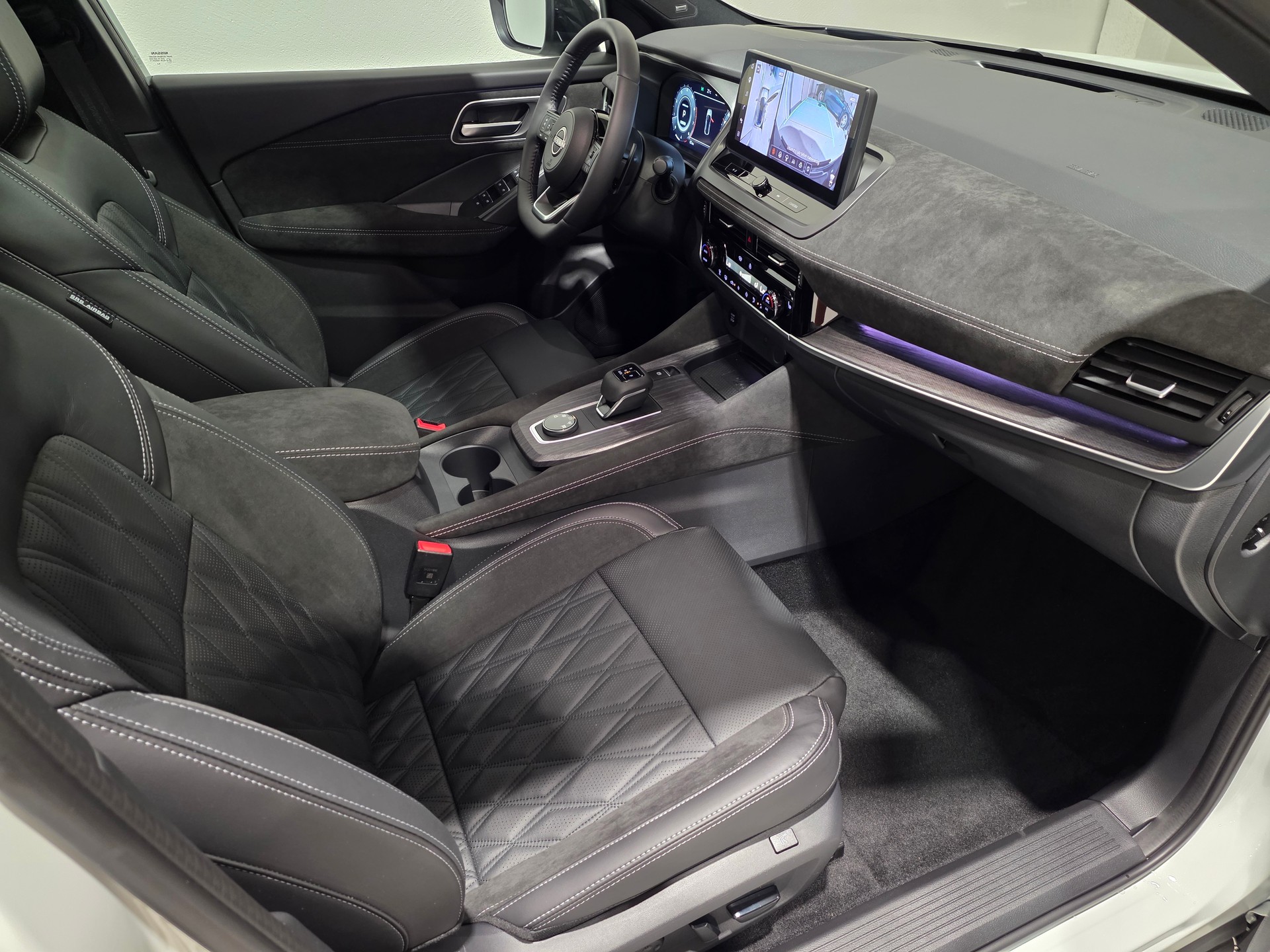 NISSAN Qashqai 1.3 DIG-T MHEV Tekna+ Xtronic 4x4-image-22