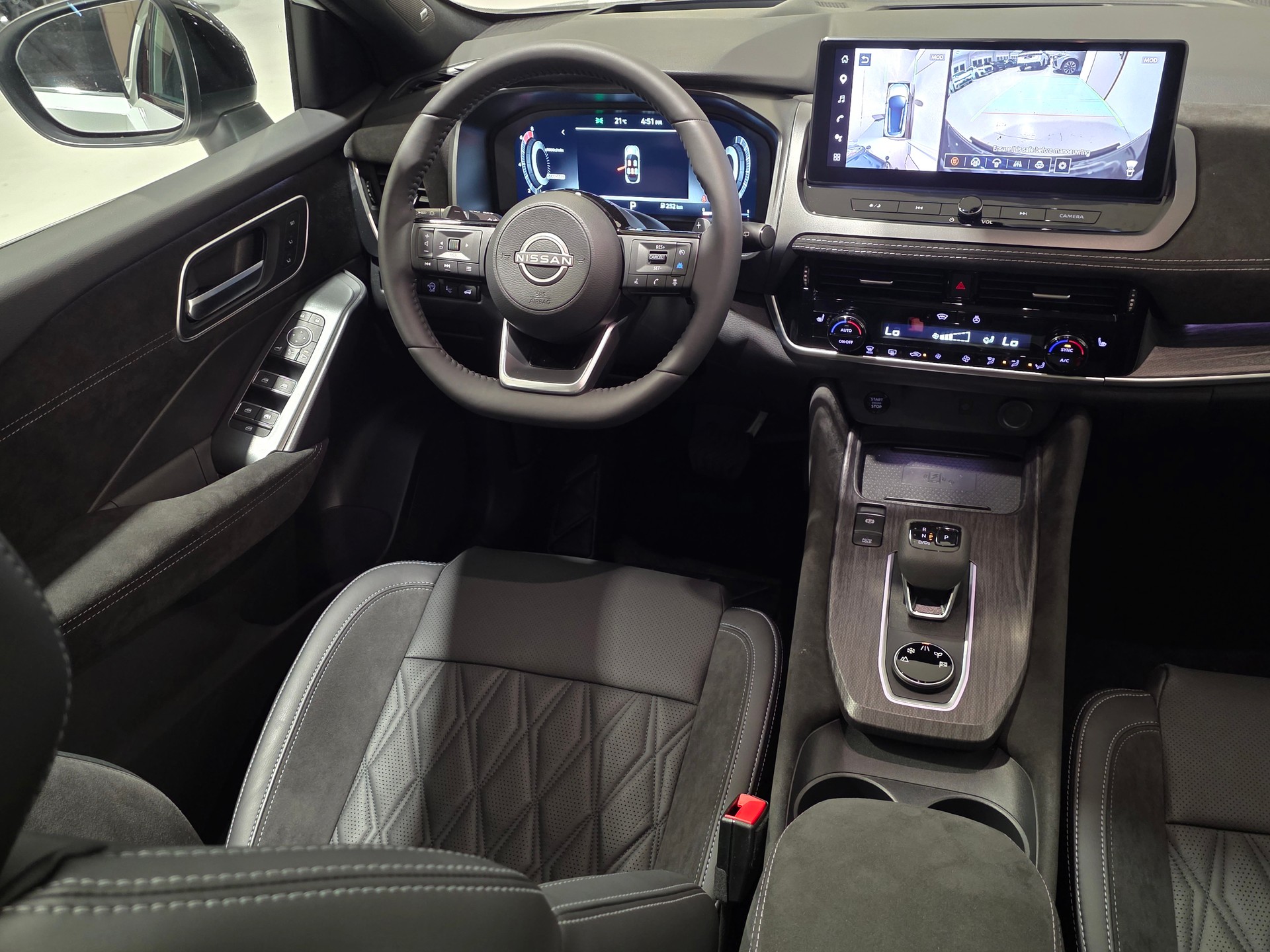 NISSAN Qashqai 1.3 DIG-T MHEV Tekna+ Xtronic 4x4-image-5