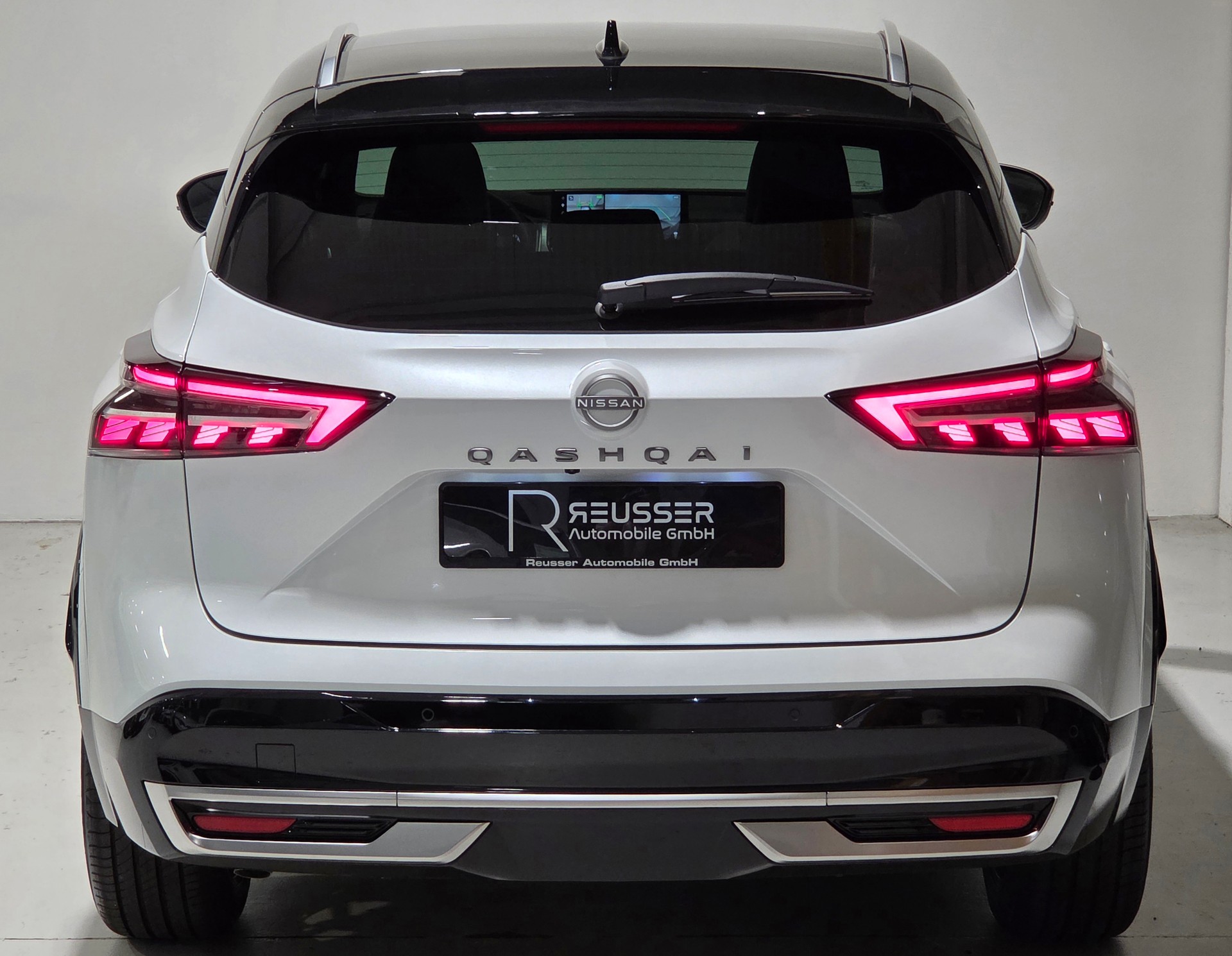 NISSAN Qashqai 1.3 DIG-T MHEV Tekna+ Xtronic 4x4-image-3