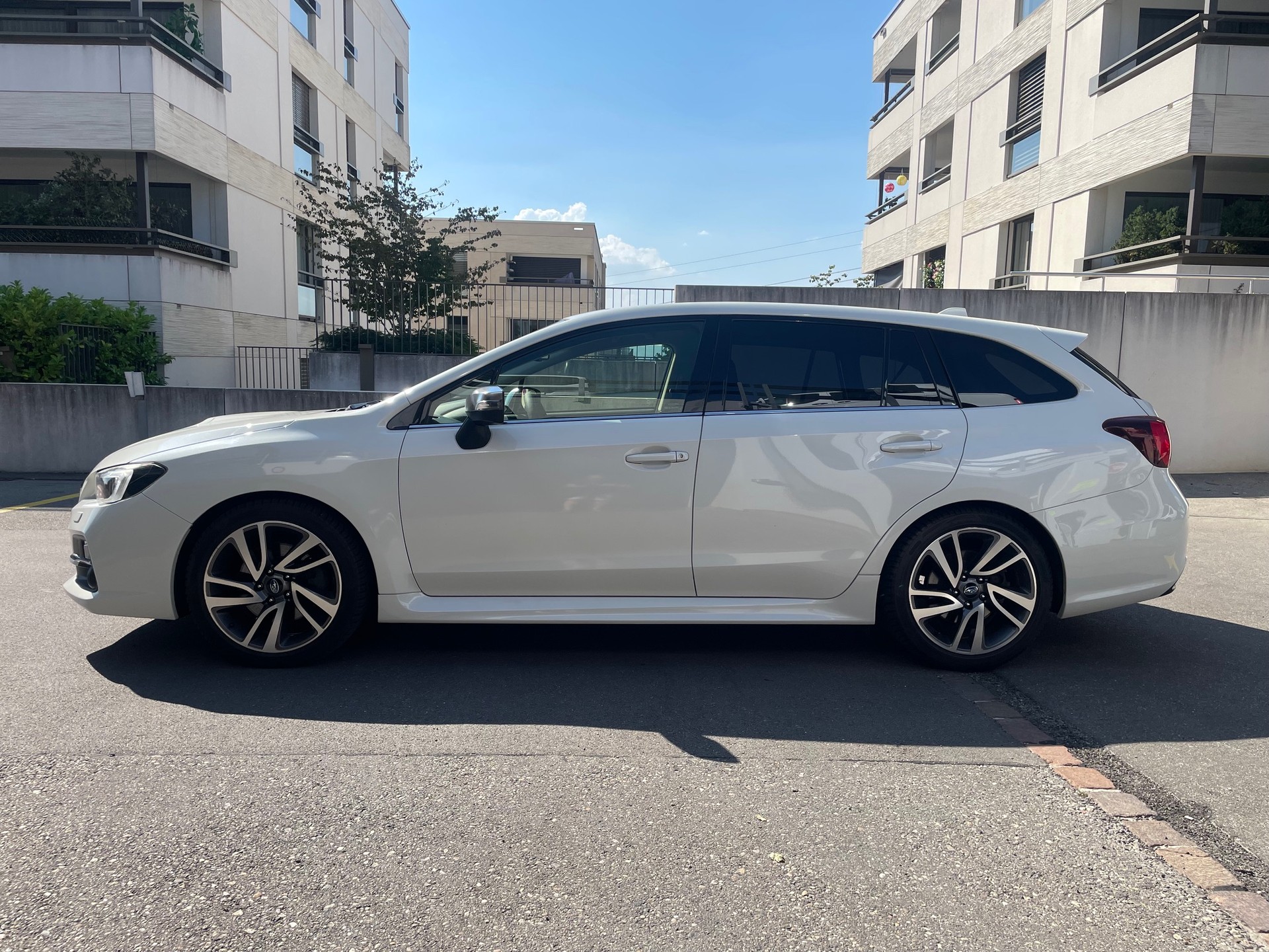 SUBARU Levorg 1.6 GT- S AWD Lineartronic, 170 PS, Automat, *Klima-Aut., Totwinkel, 18" Alu, Navigation, MFK Neu, Garantie 12 Monate-image-5