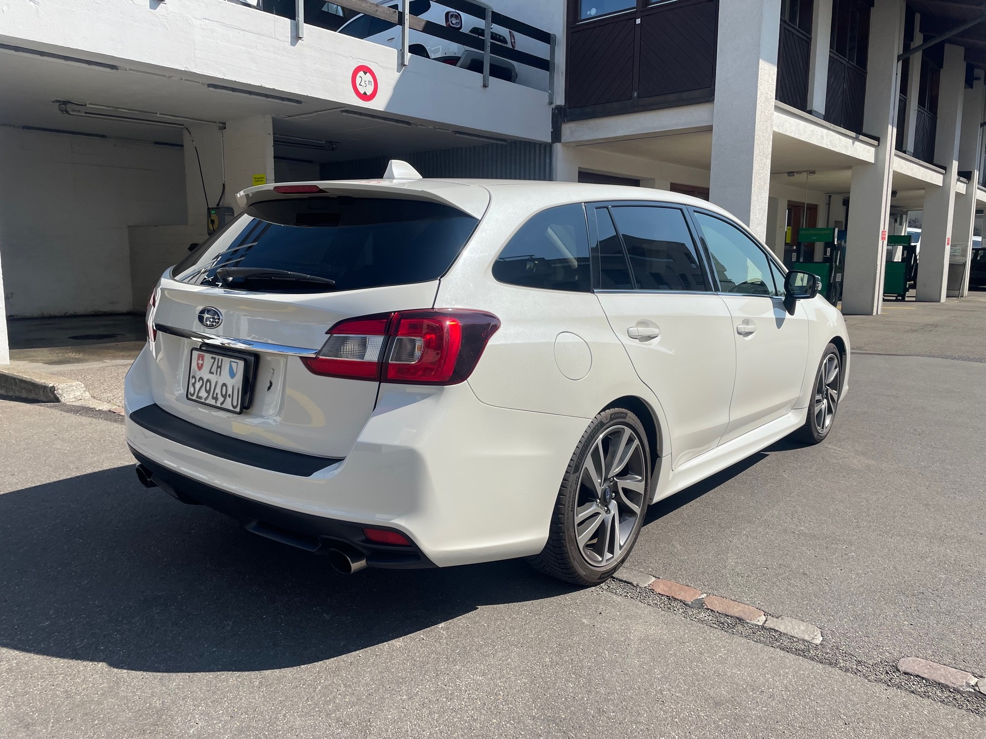 SUBARU Levorg 1.6 GT- S AWD Lineartronic, 170 PS, Automat, *Klima-Aut., Totwinkel, 18" Alu, Navigation, MFK Neu, Garantie 12 Monate-image-2