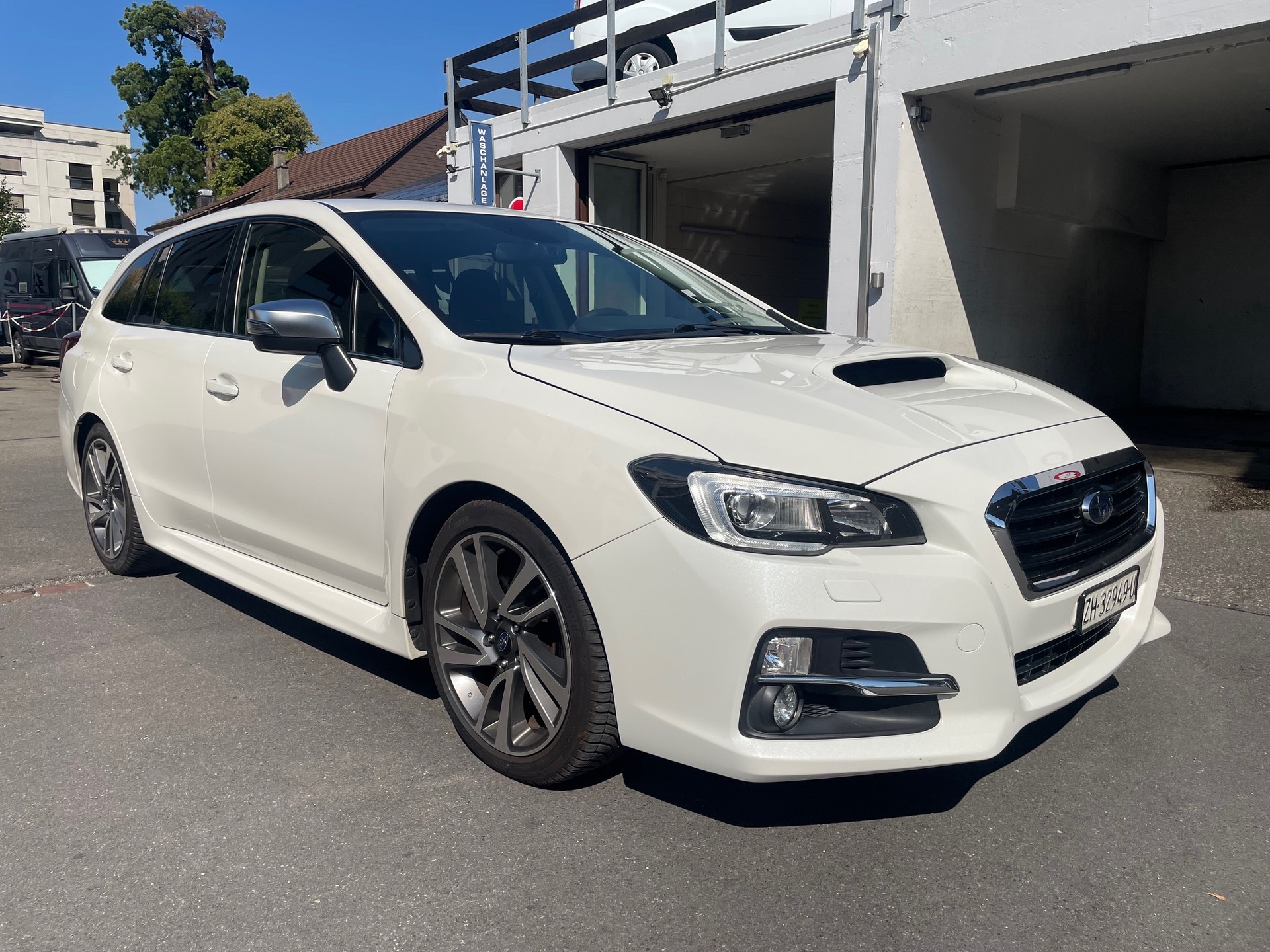 SUBARU Levorg 1.6 GT- S AWD Lineartronic, 170 PS, Automat, *Klima-Aut., Totwinkel, 18" Alu, Navigation, MFK Neu, Garantie 12 Monate-image-0
