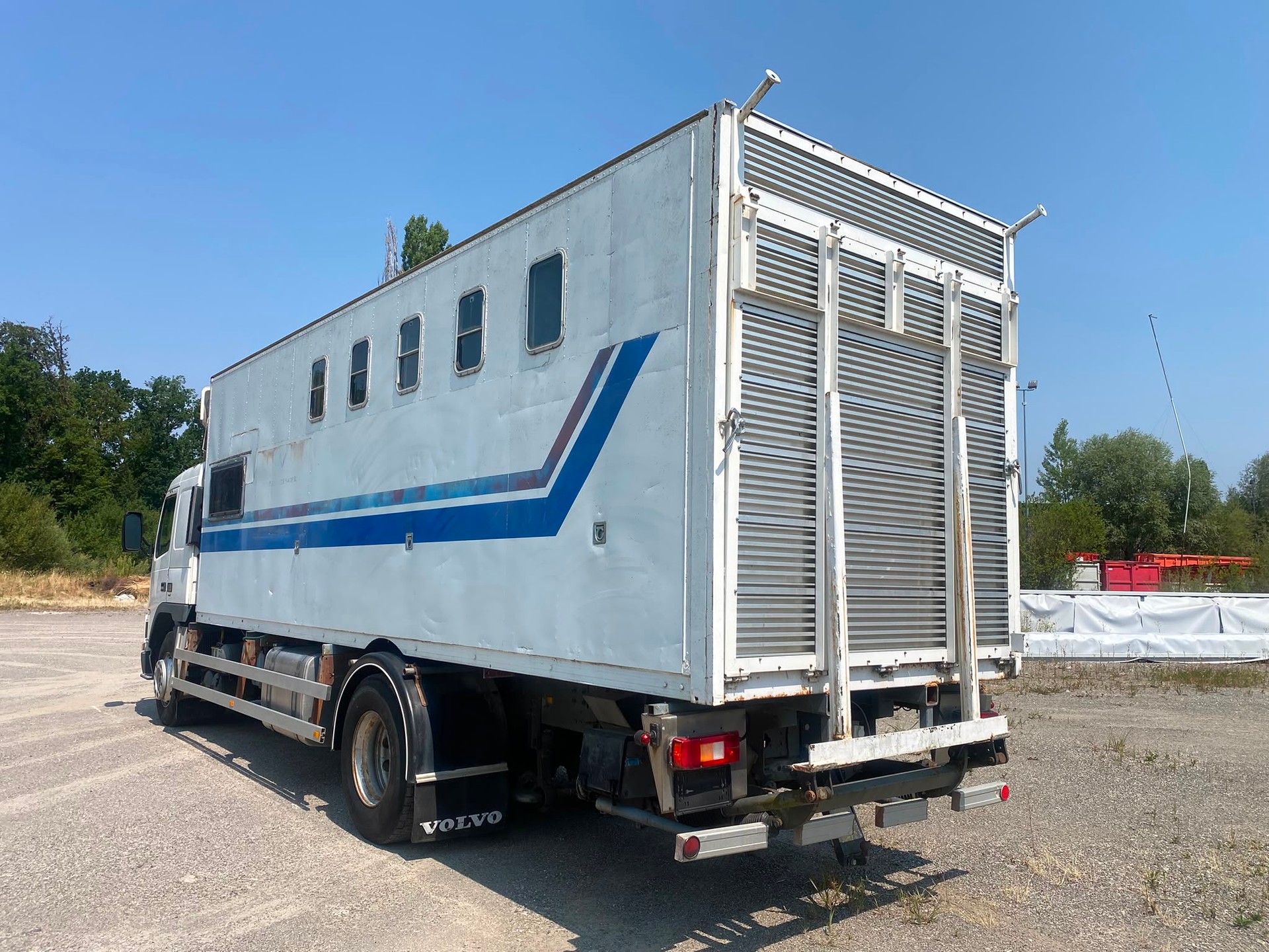 VOLVO FM12-420 4x2-image-2