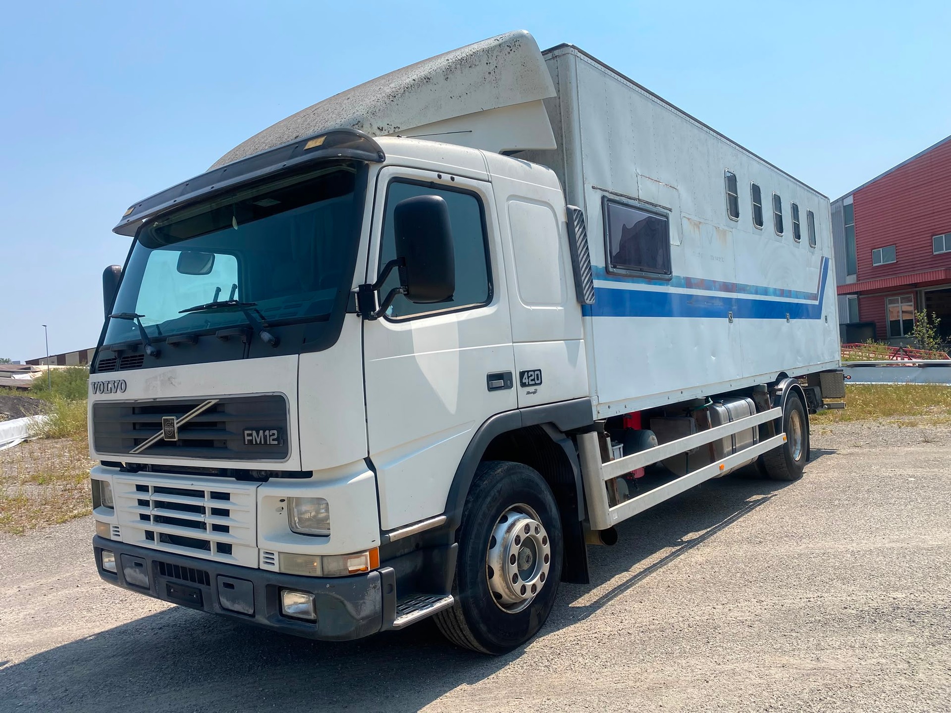 VOLVO FM12-420 4x2-image-1